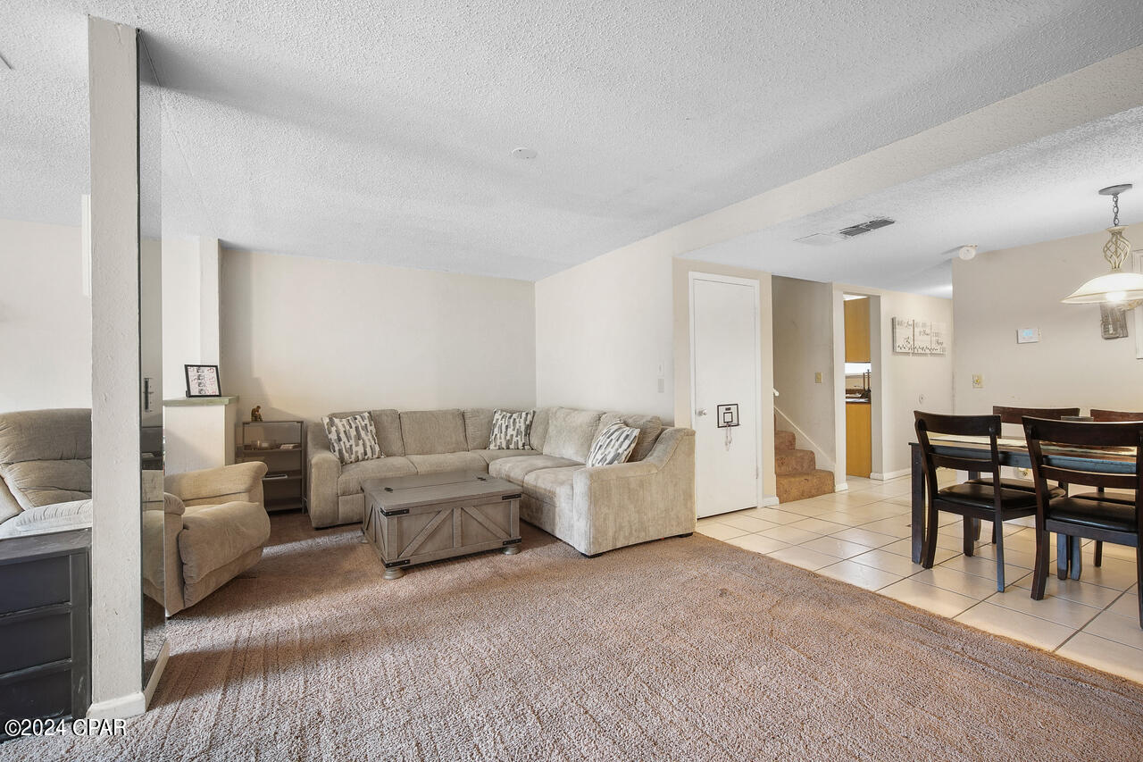 1025 W 19th Street 2B