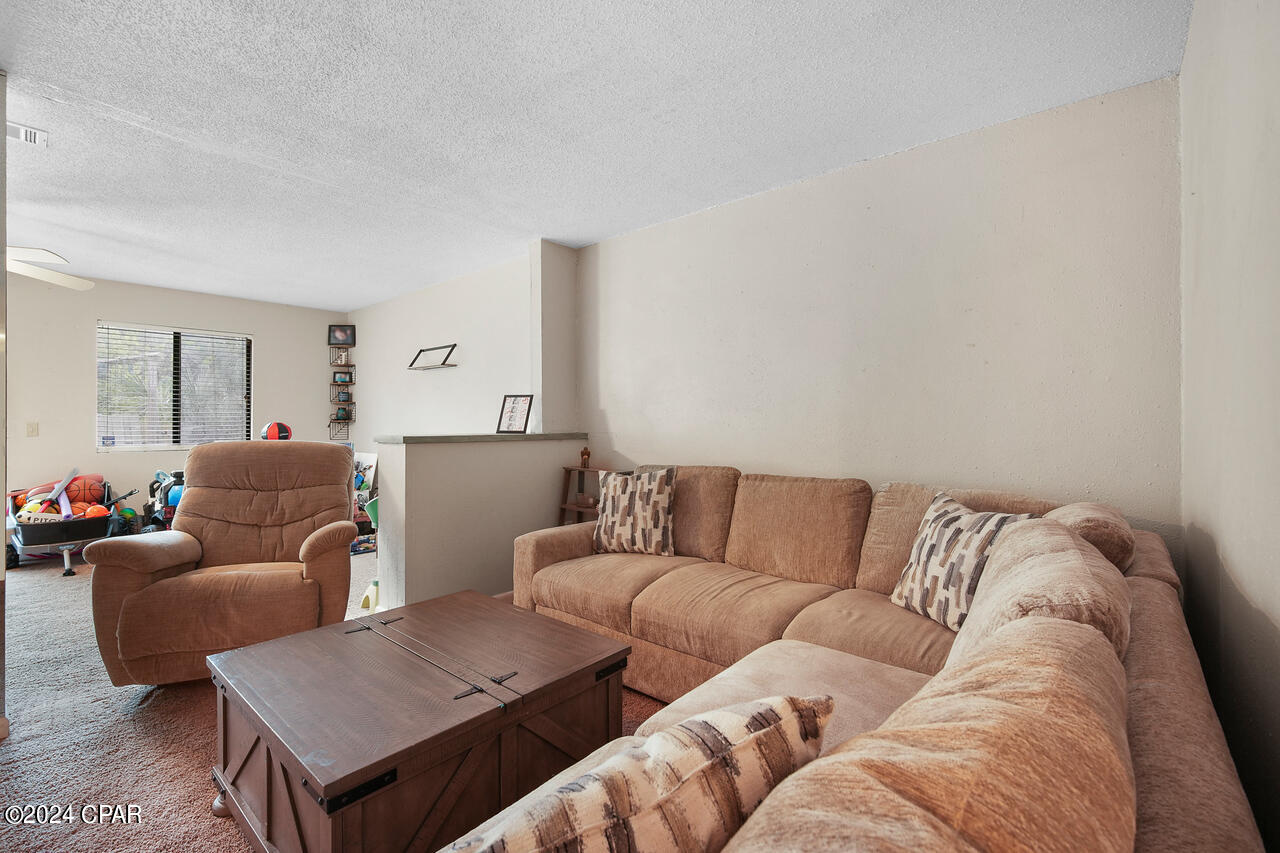 1025 W 19th Street 2B