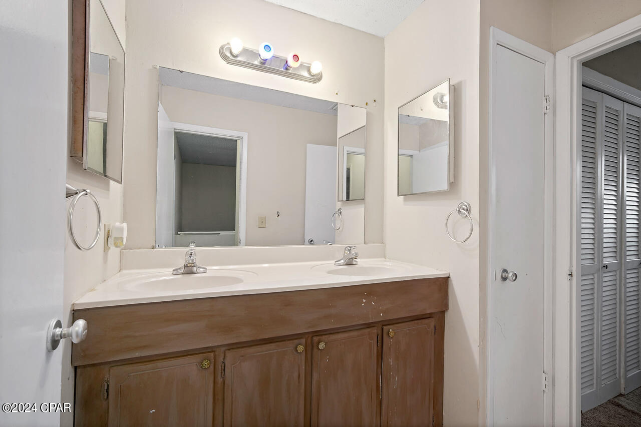 1025 W 19th Street 2B