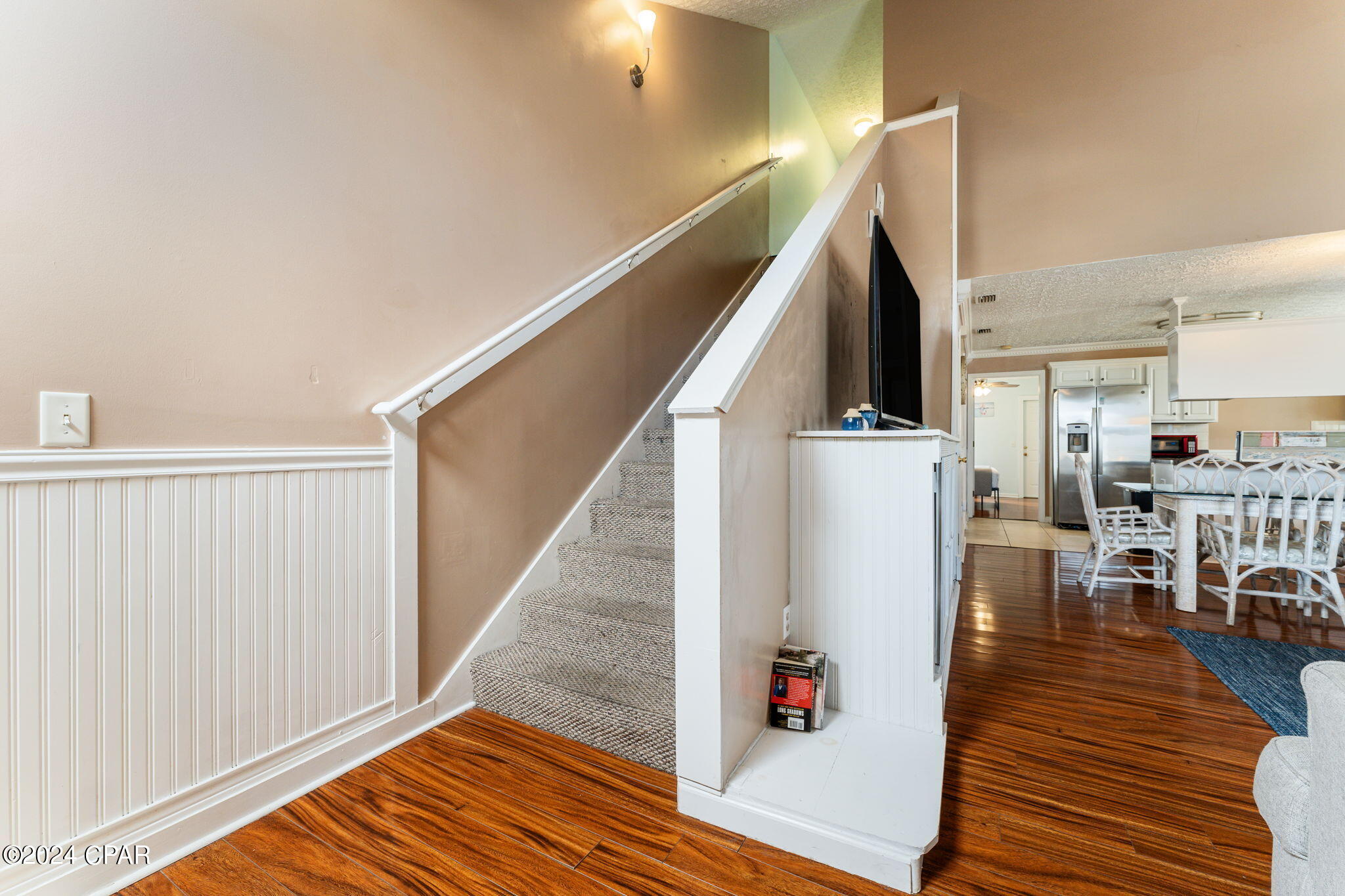 105 White Cap Way