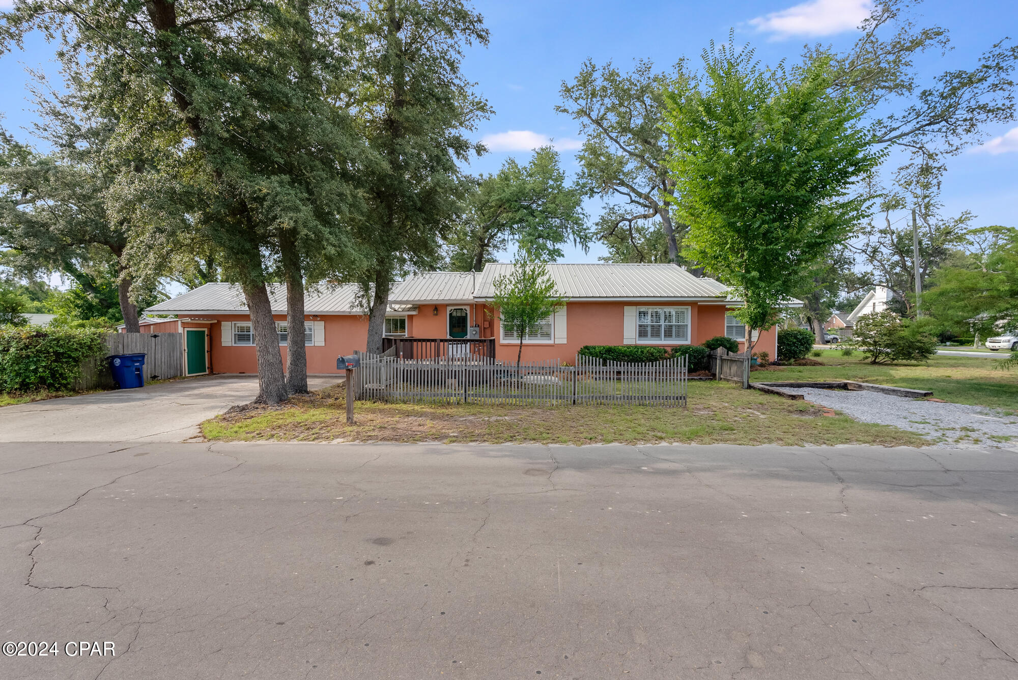 125 S Cove Boulevard