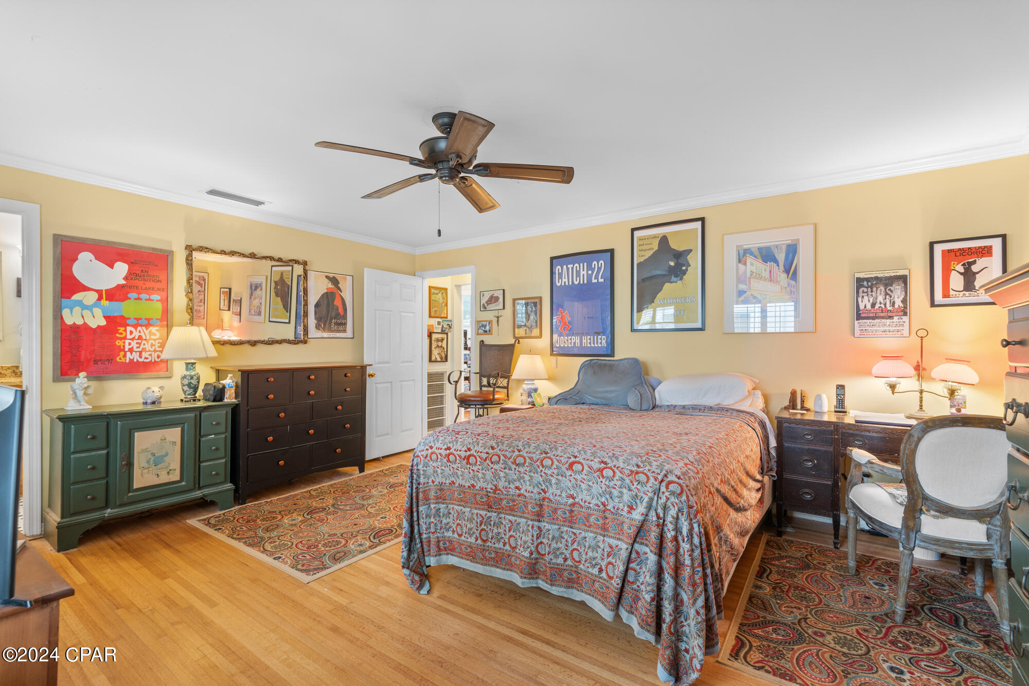 125 S Cove Boulevard