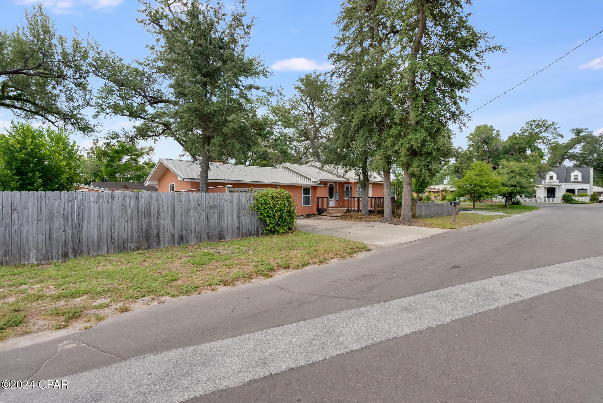 125 S Cove Boulevard