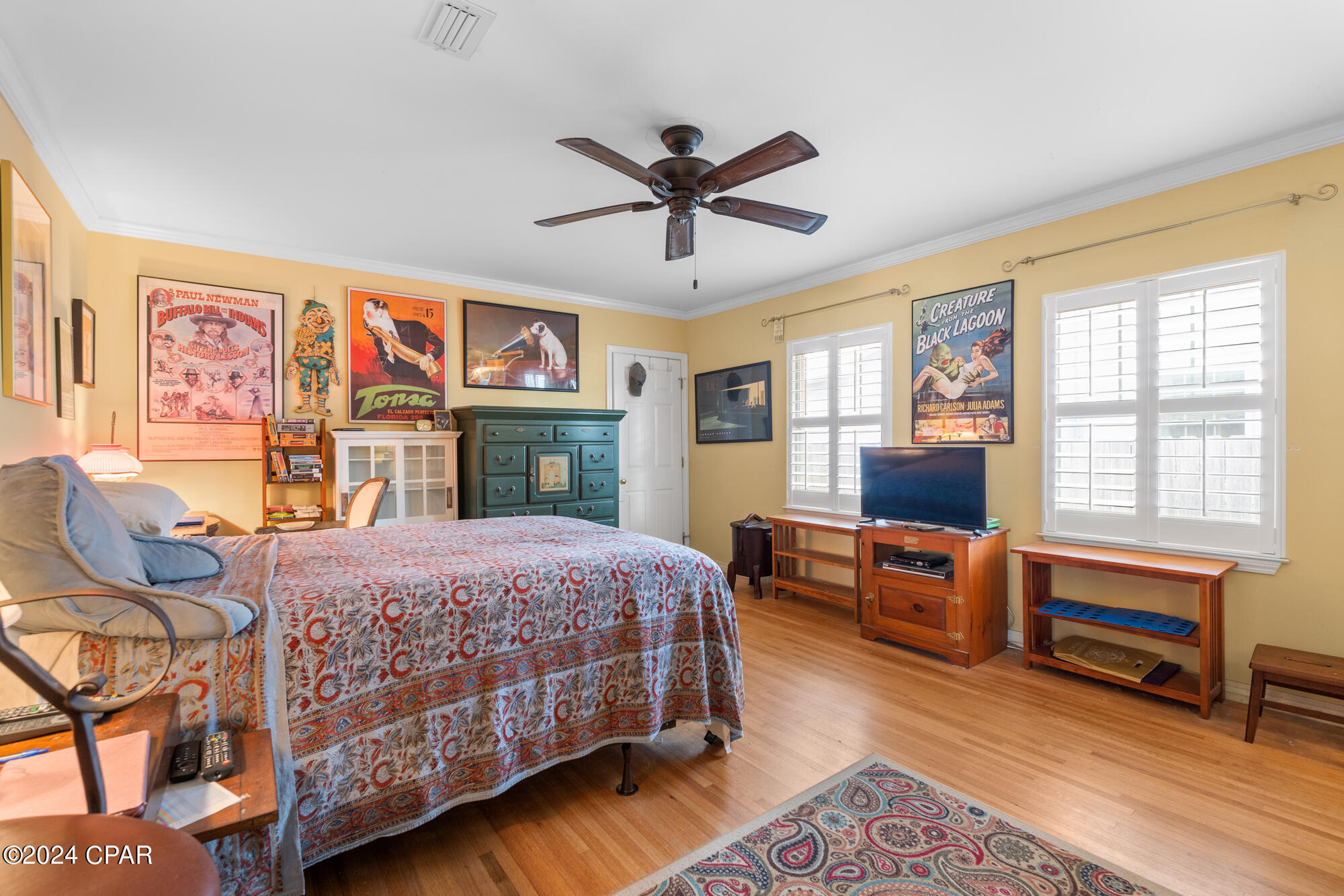 125 S Cove Boulevard