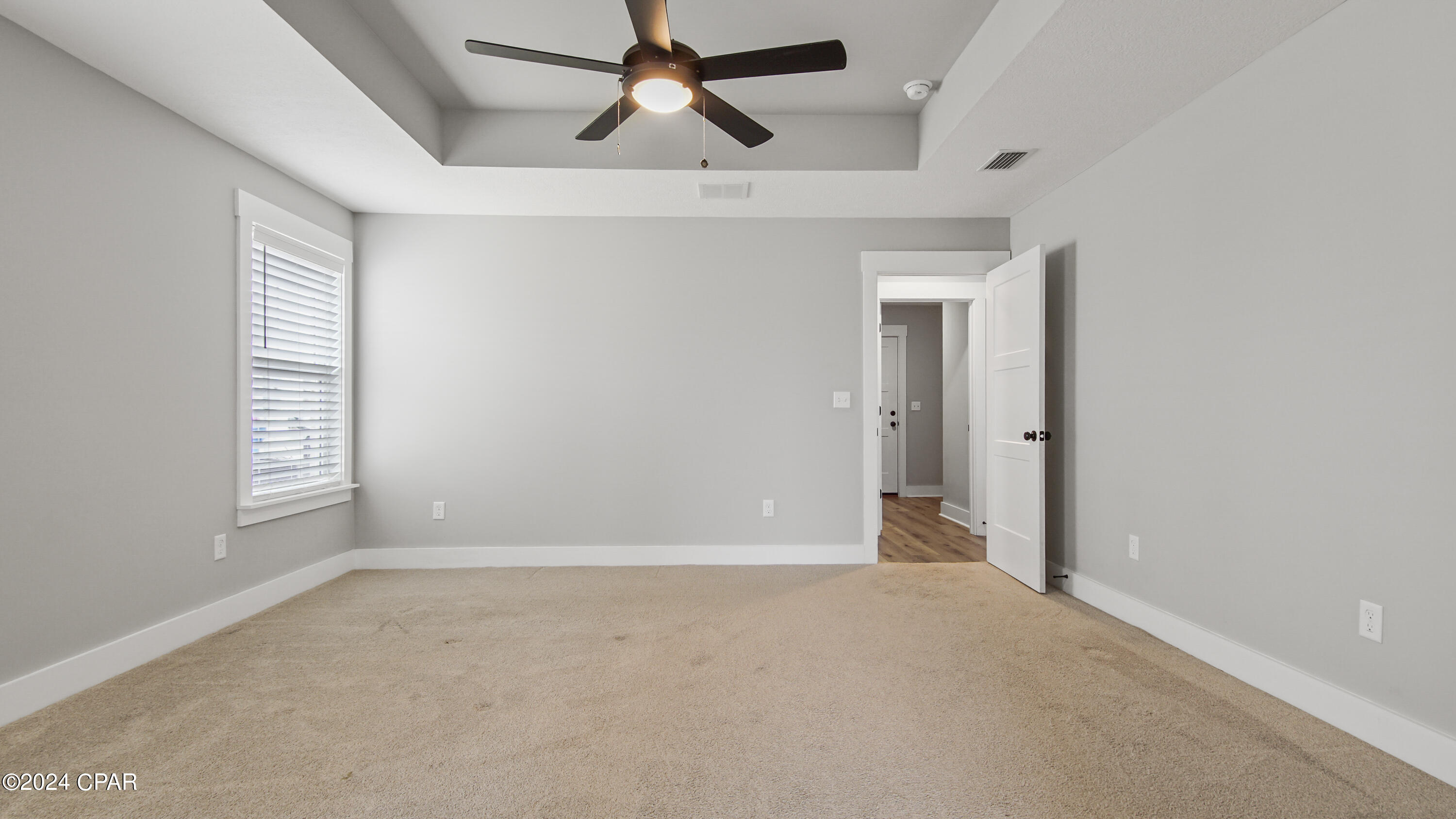 3901 Sandpine Way