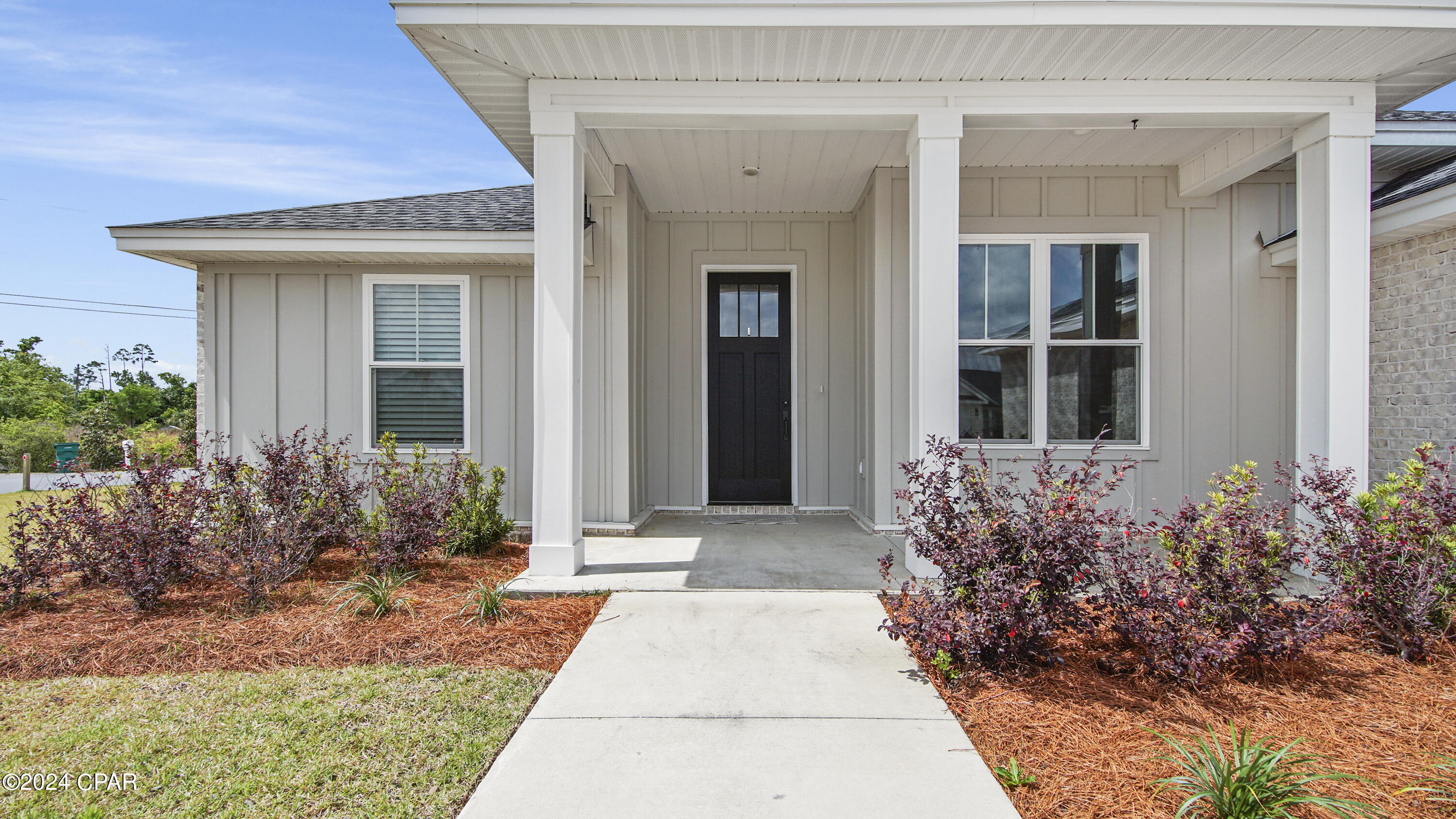 3901 Sandpine Way