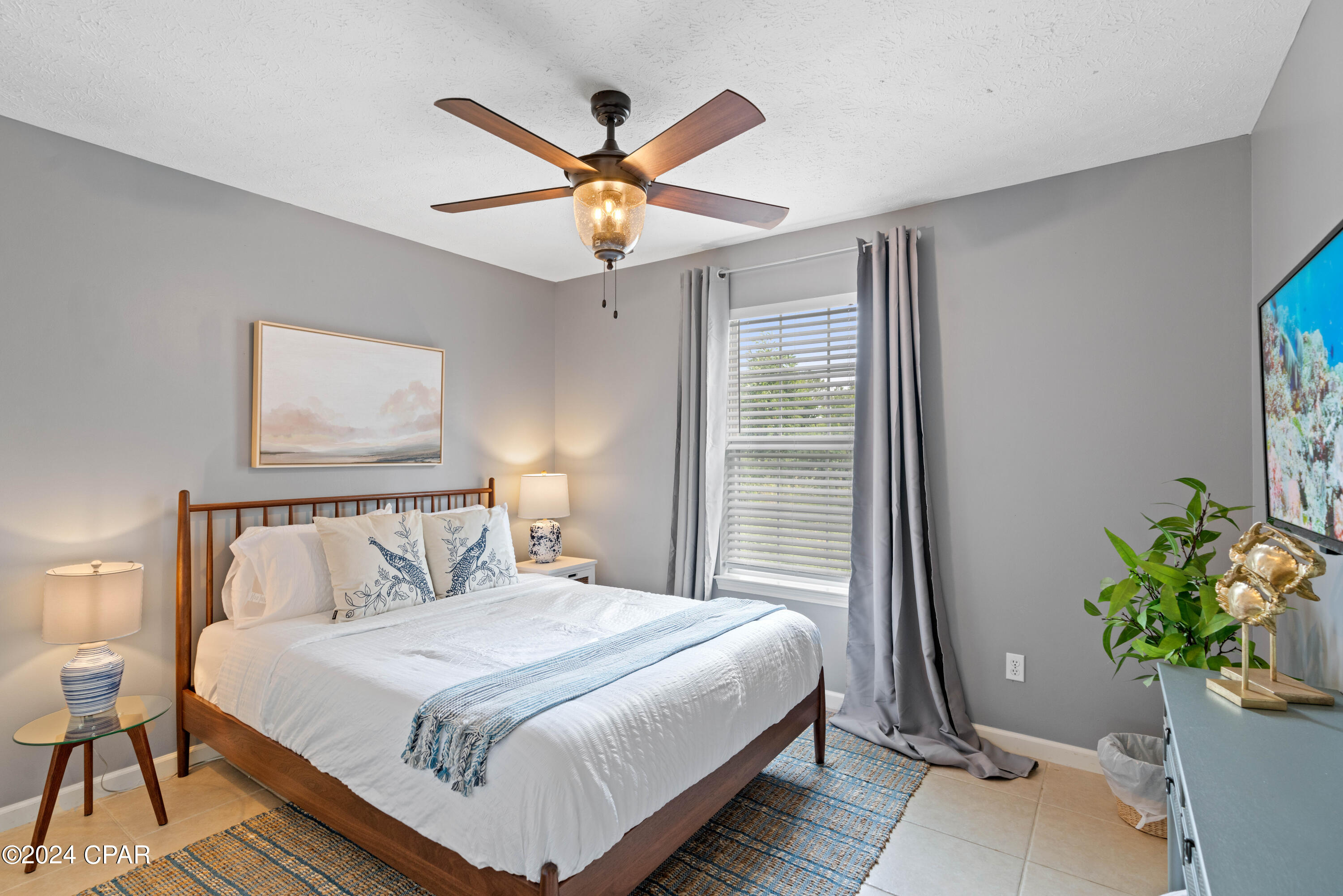6205 Orange Plaza