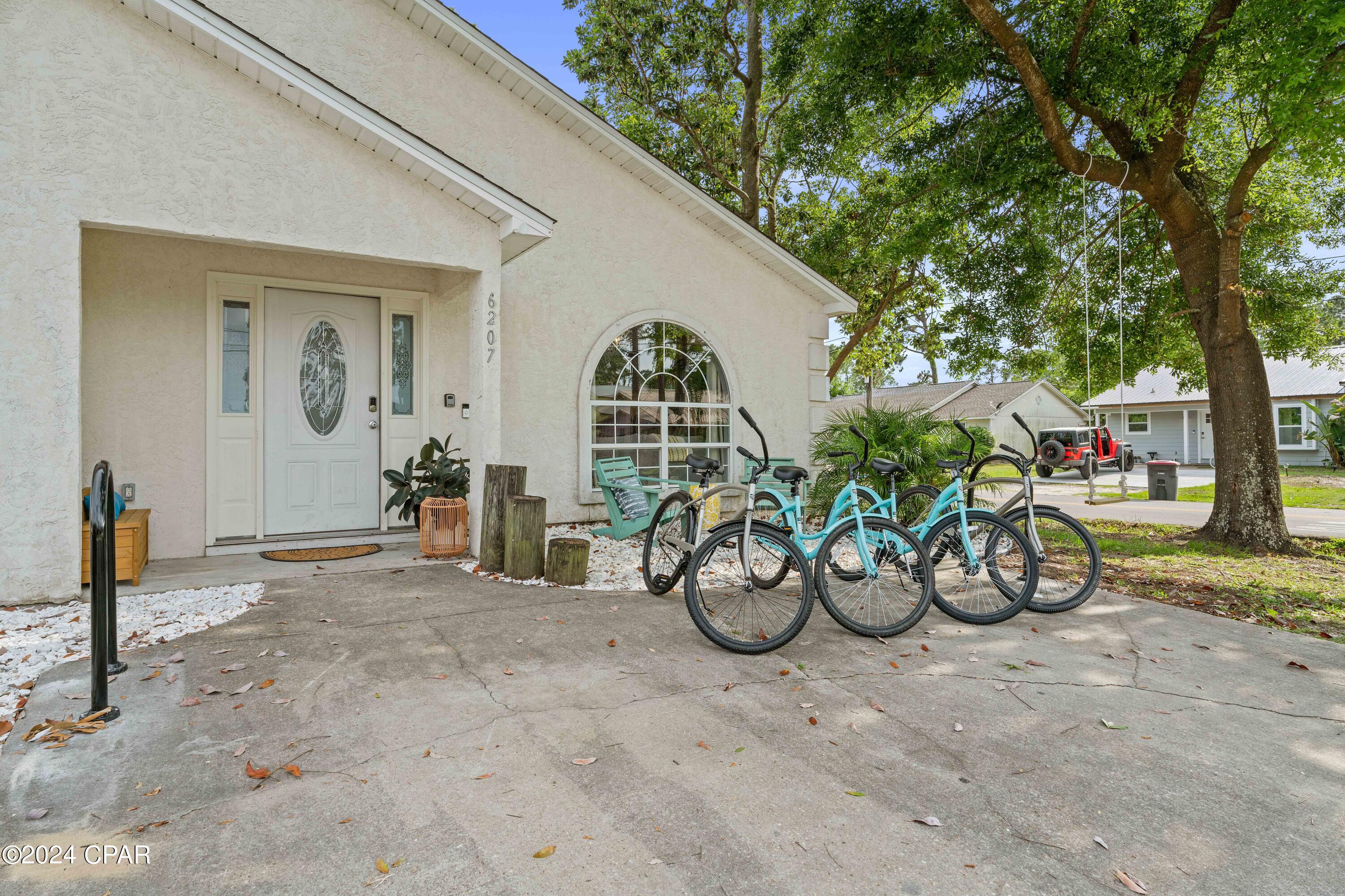 6205 Orange Plaza