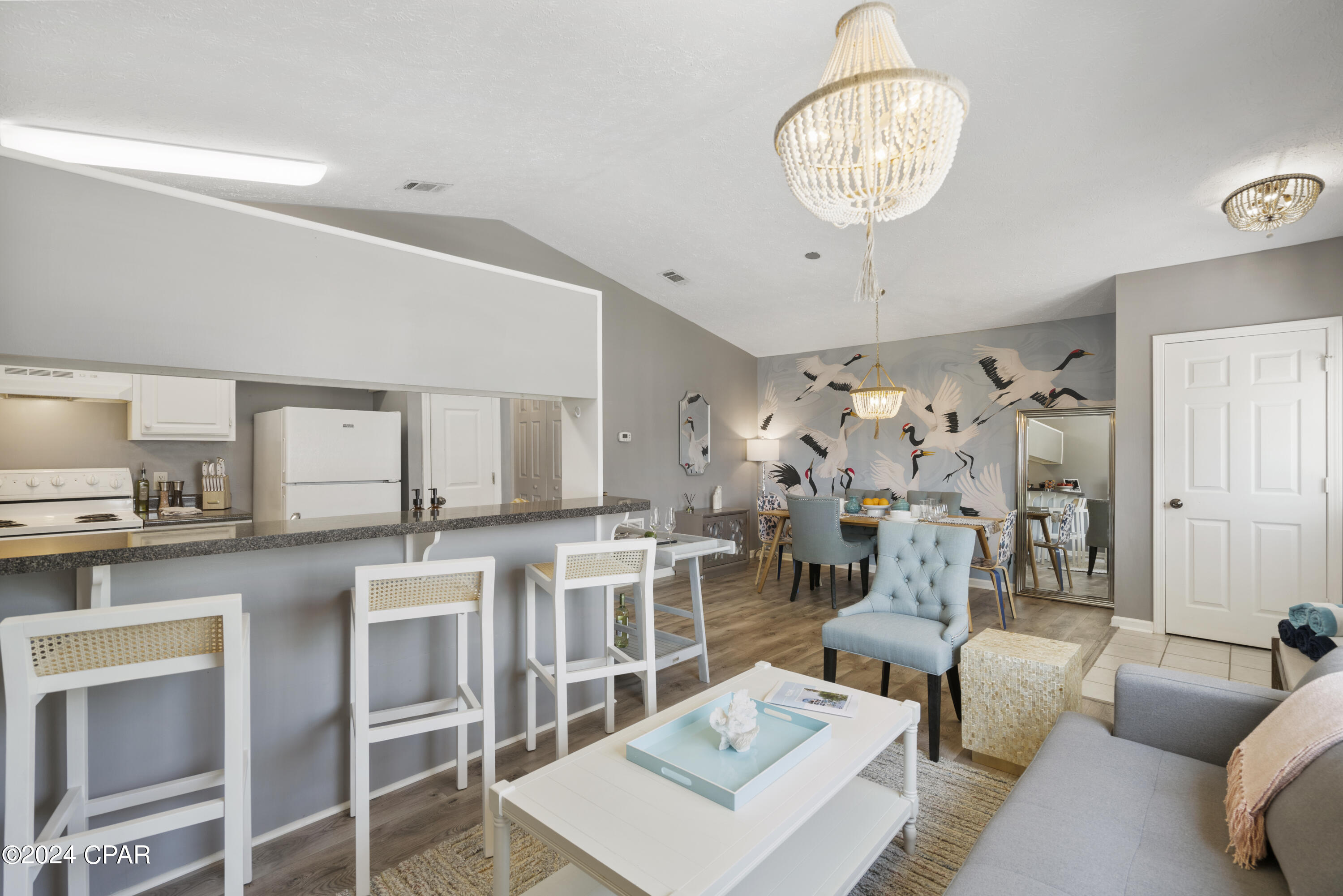 6205 Orange Plaza