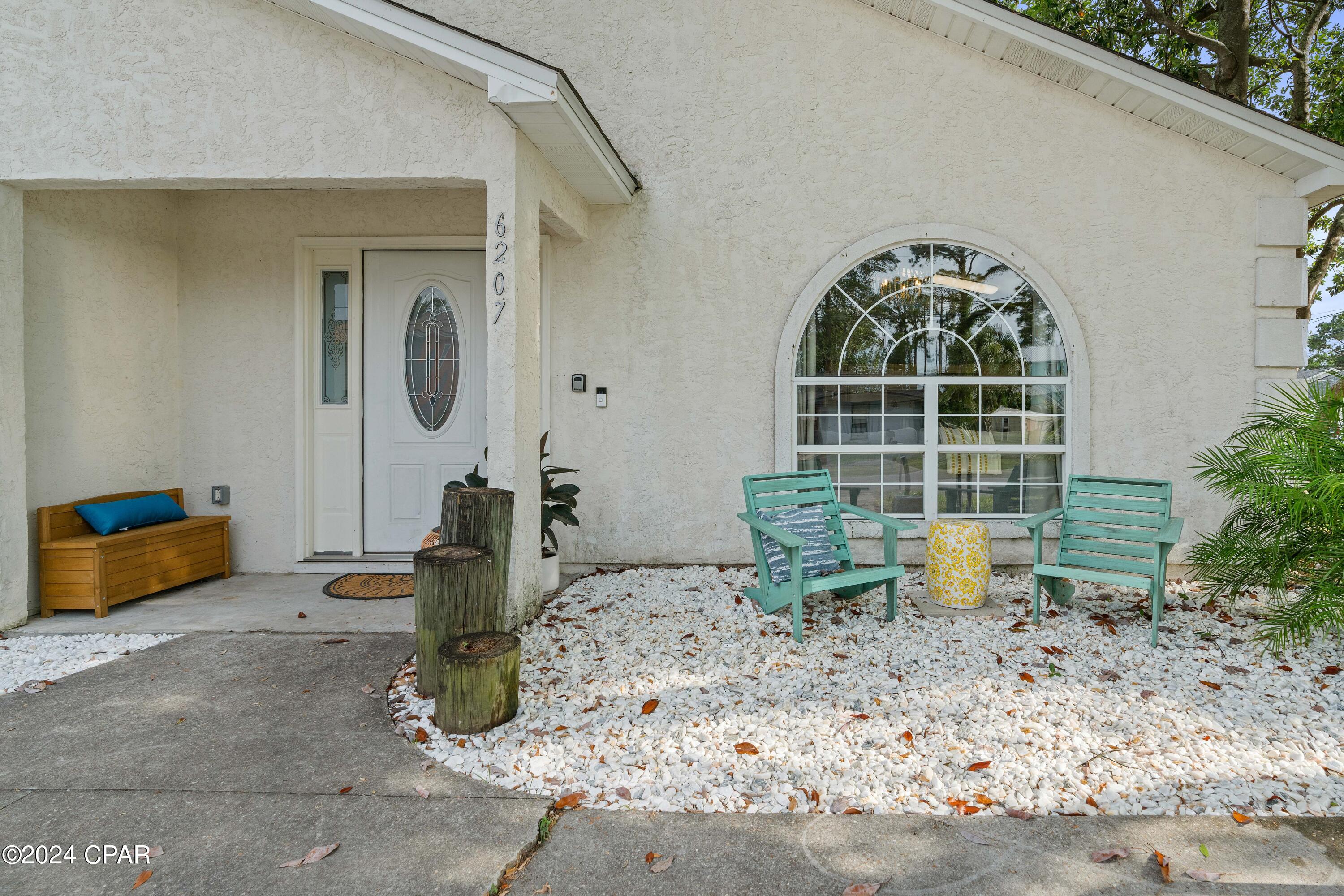 6205 Orange Plaza