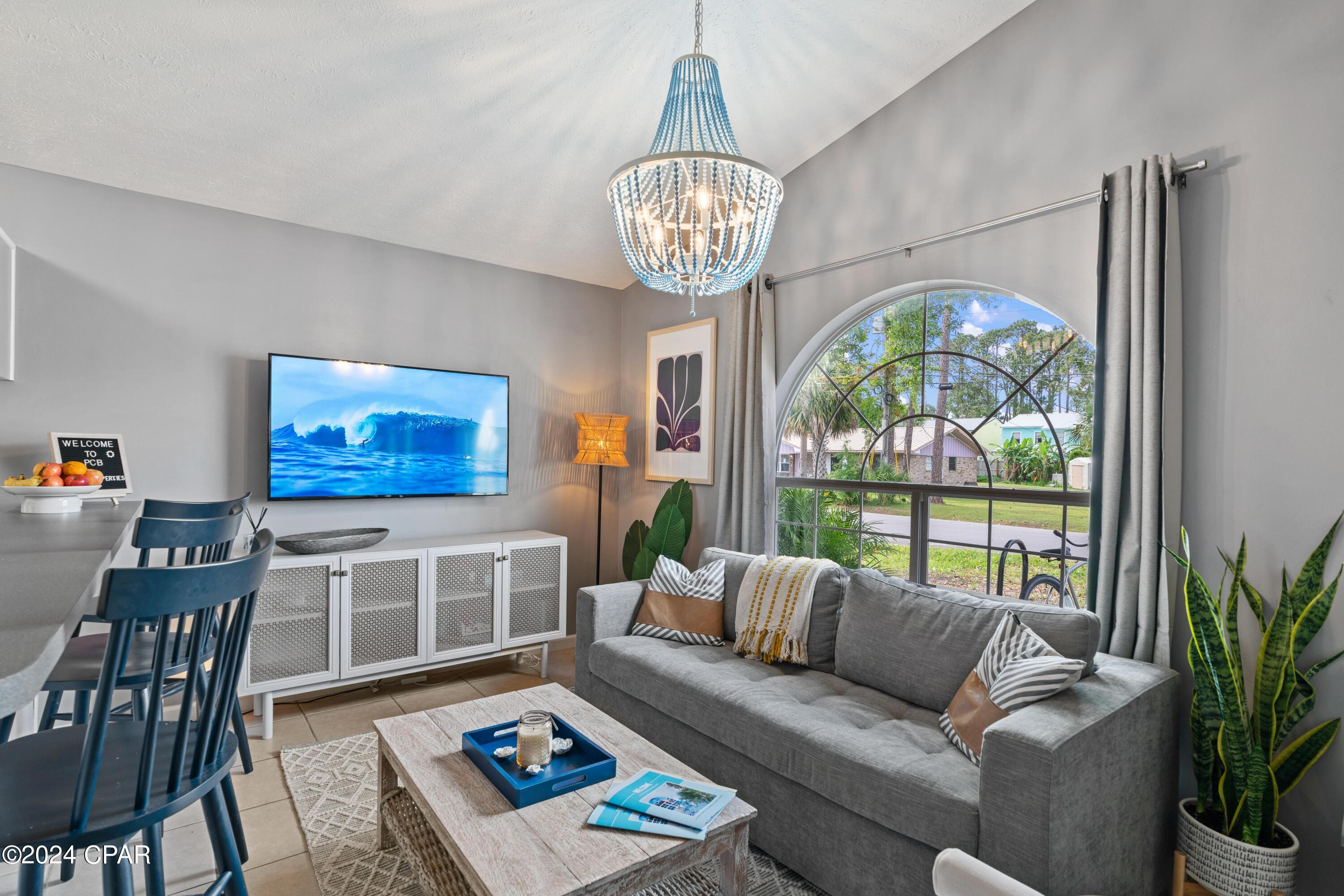 6205 Orange Plaza