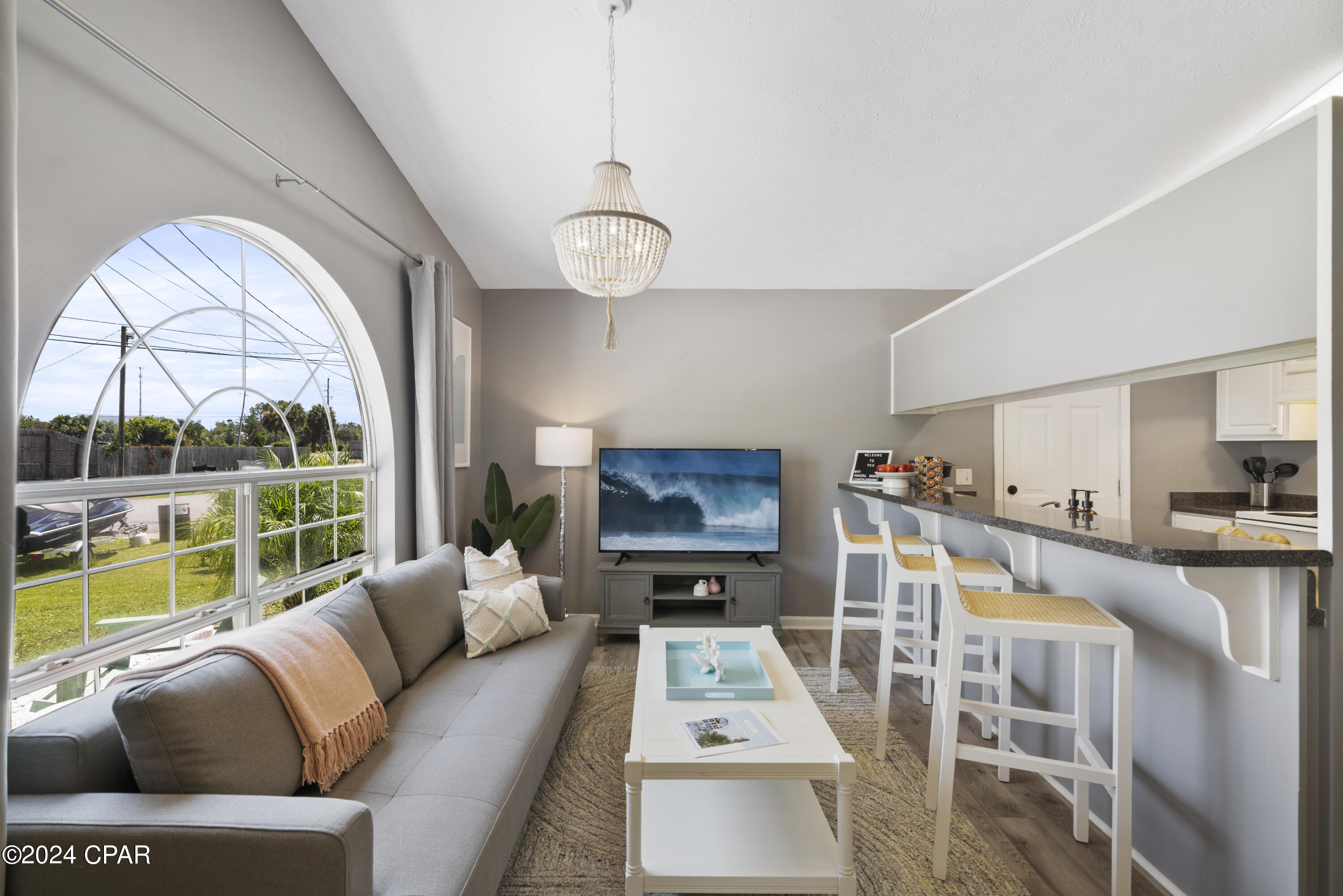 6205 Orange Plaza