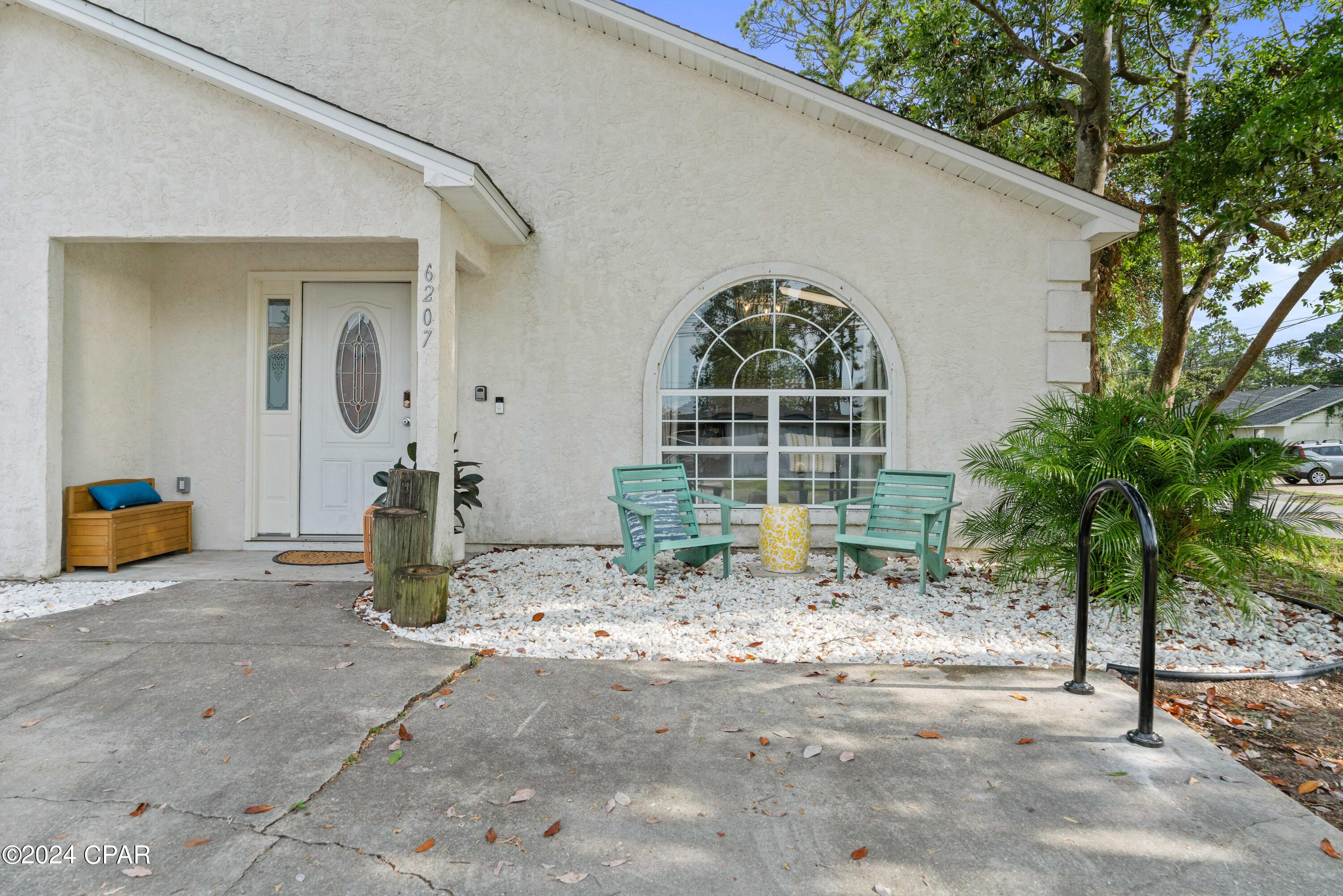 6205 Orange Plaza