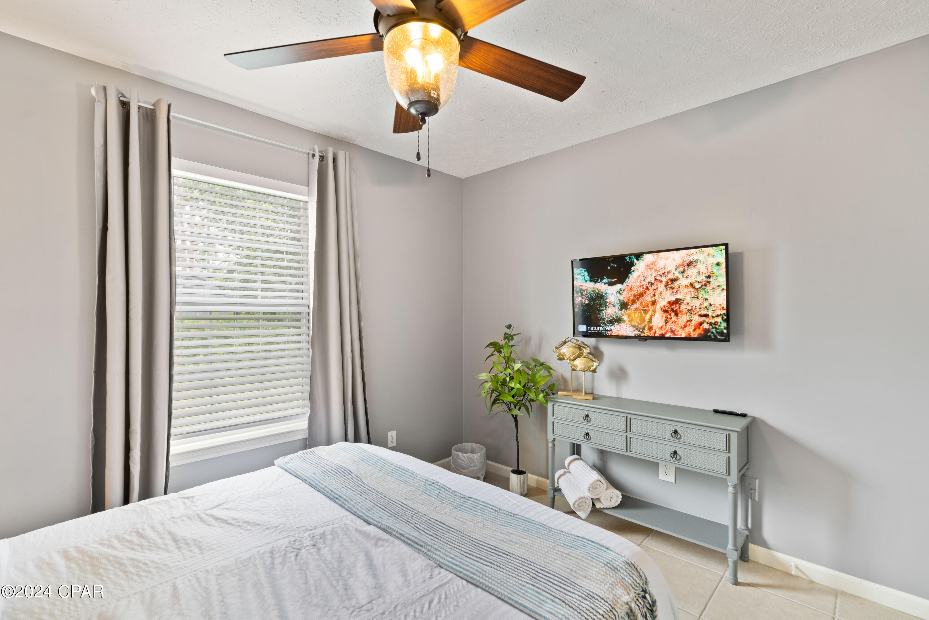 6205 Orange Plaza