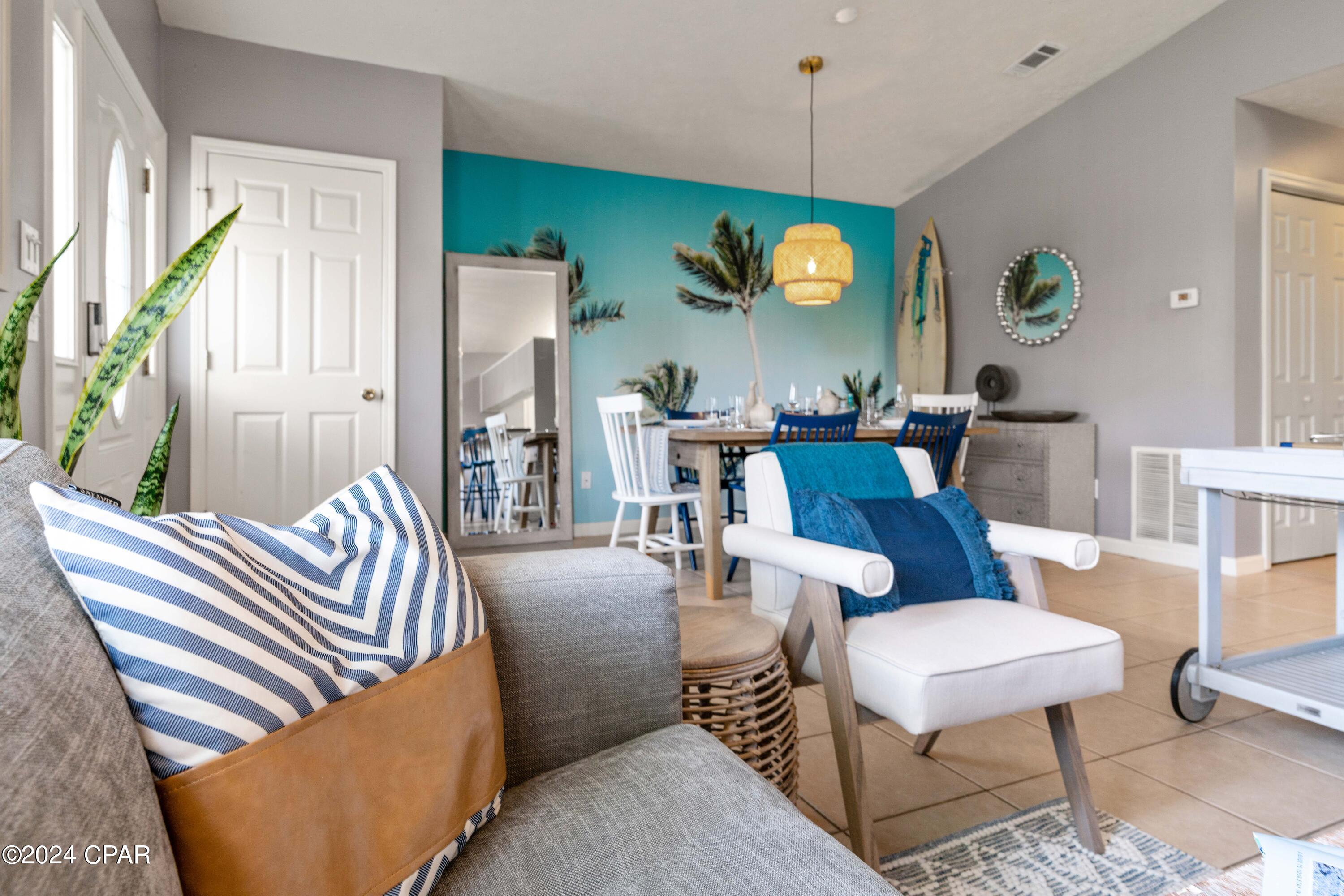 6205 Orange Plaza