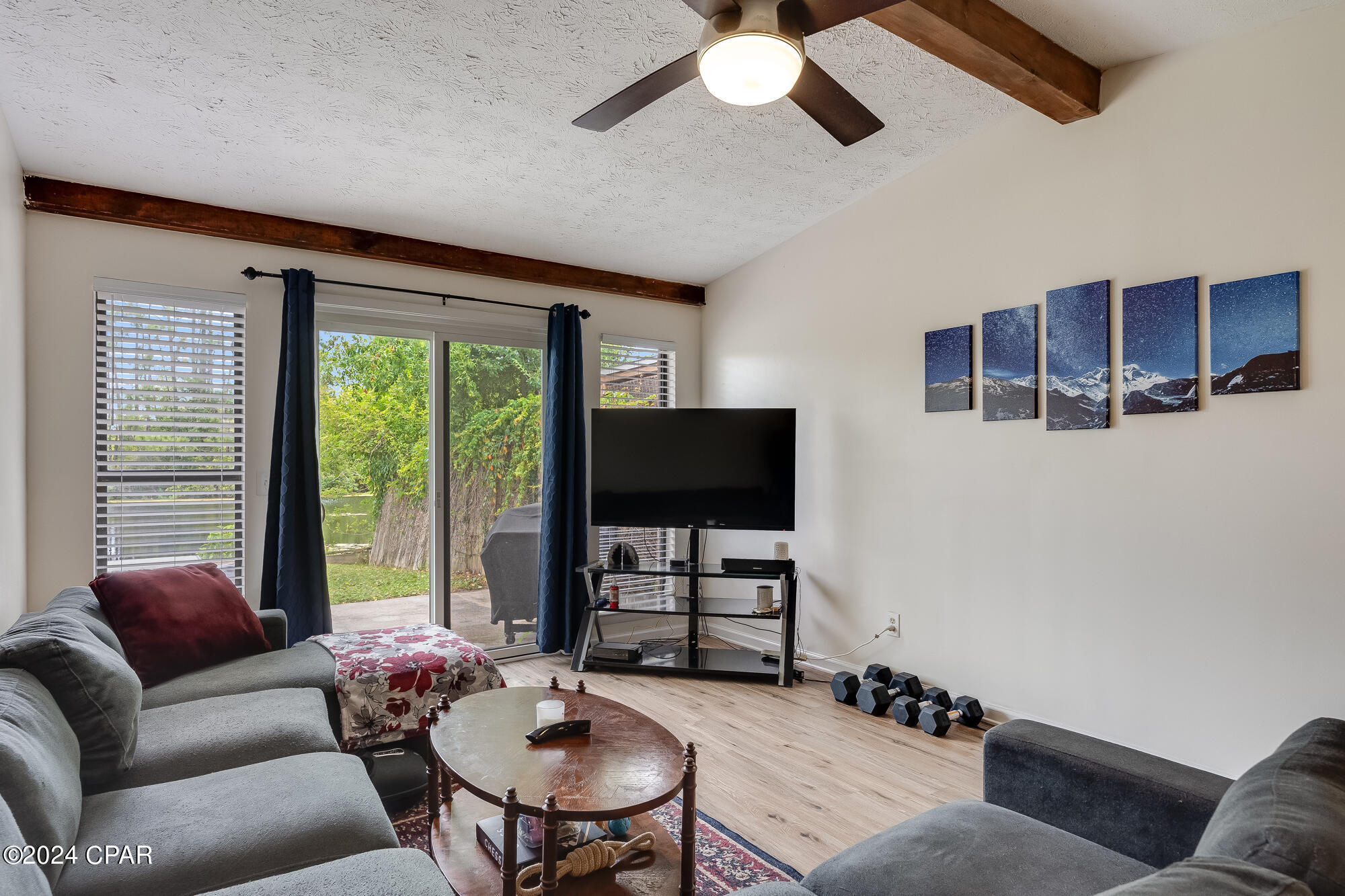 1048 W 11th Ct. W Court