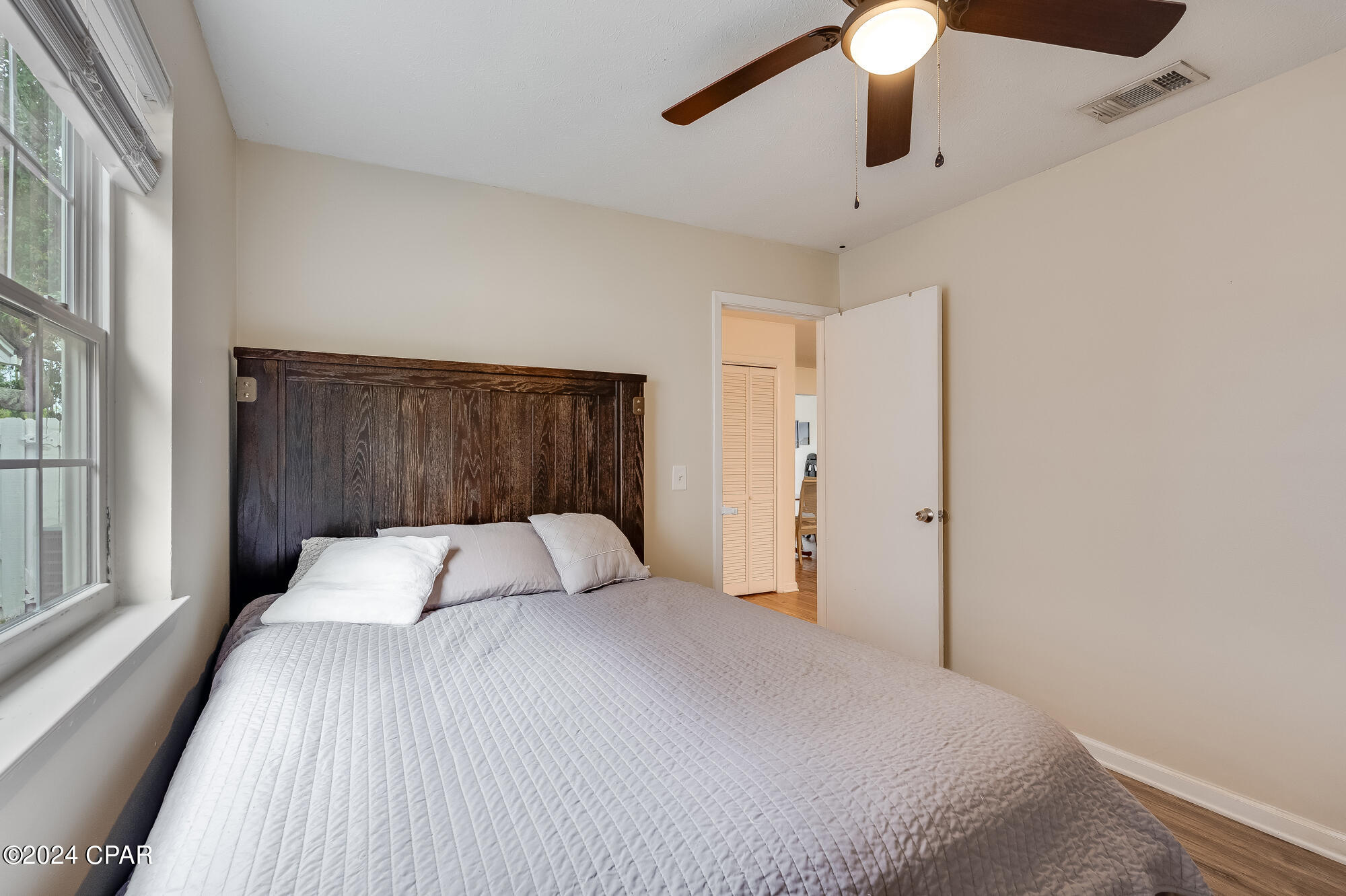 1048 W 11th Ct. W Court