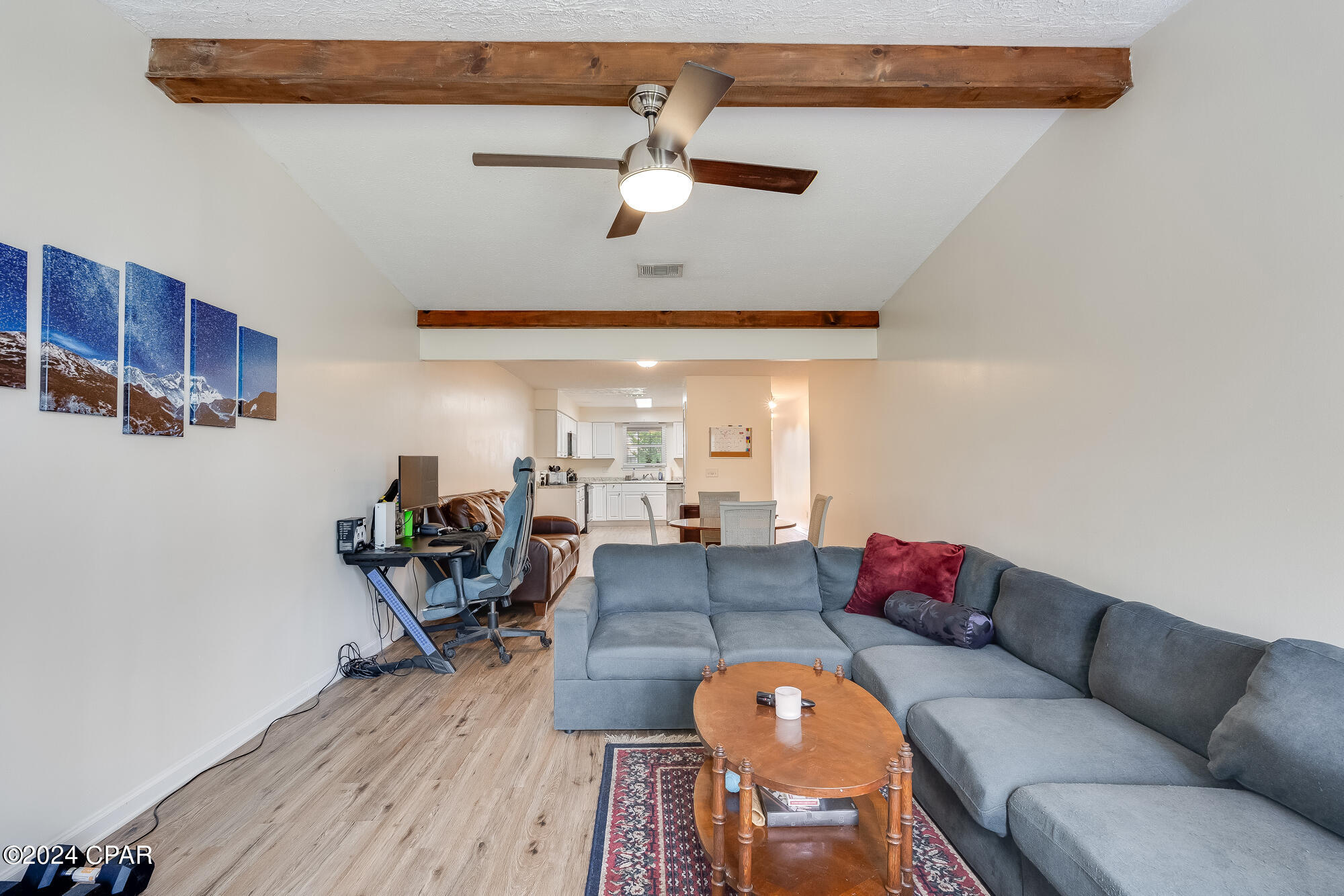 1048 W 11th Ct. W Court