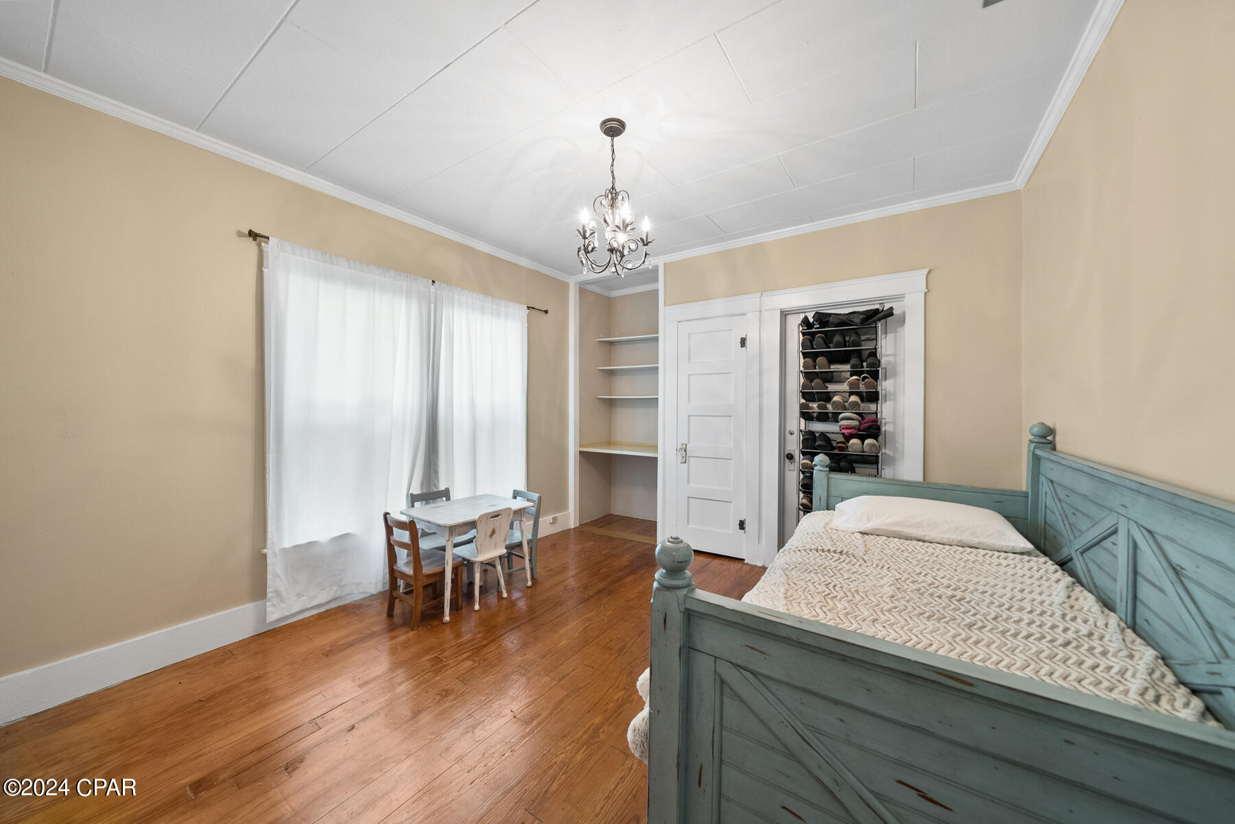 545 E 4th Street