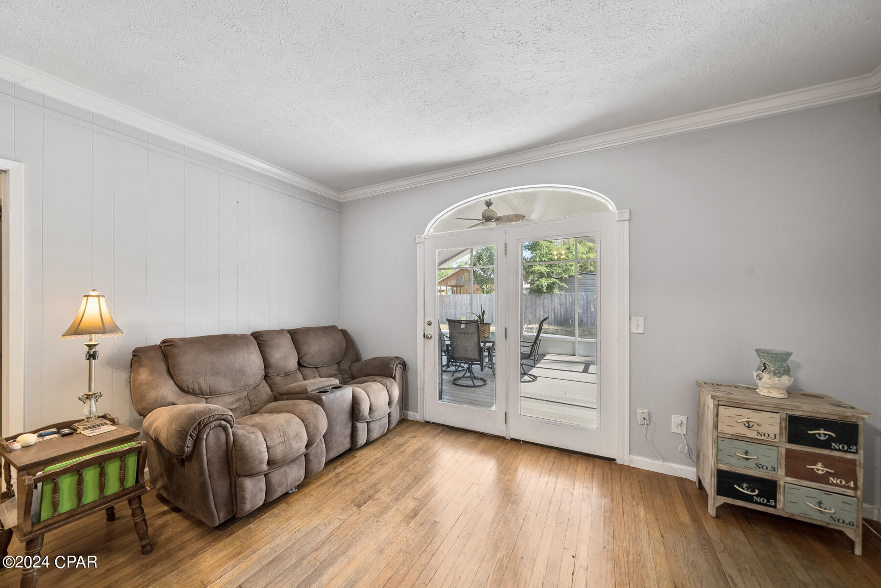 545 E 4th Street