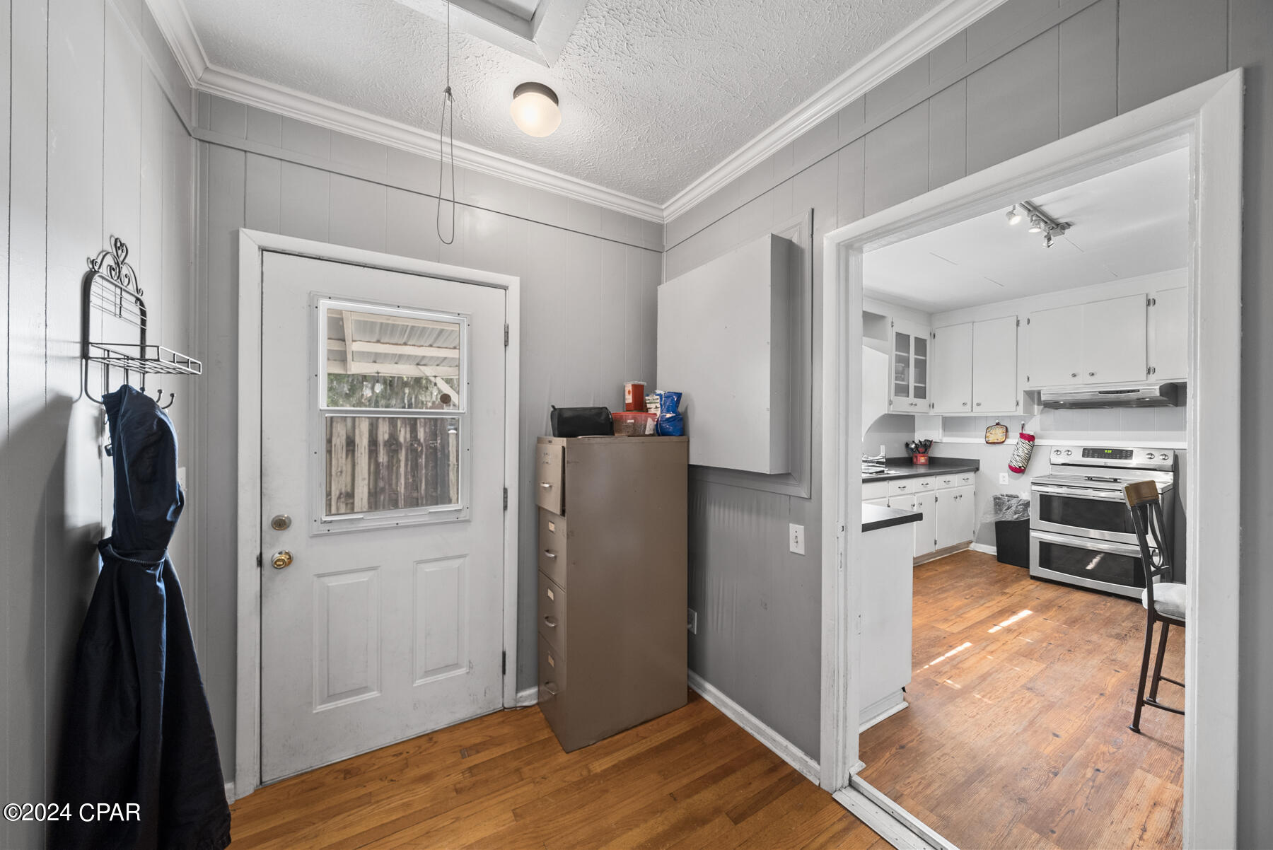 545 E 4th Street