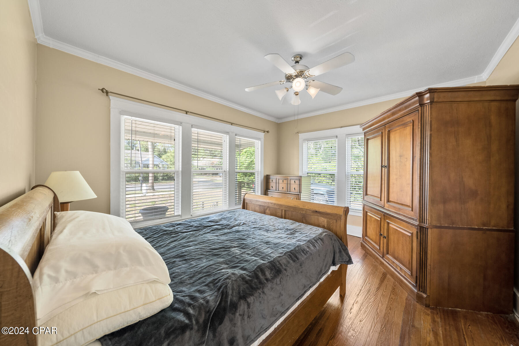 545 E 4th Street