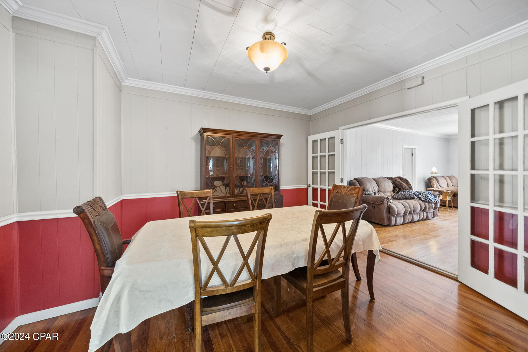 545 E 4th Street