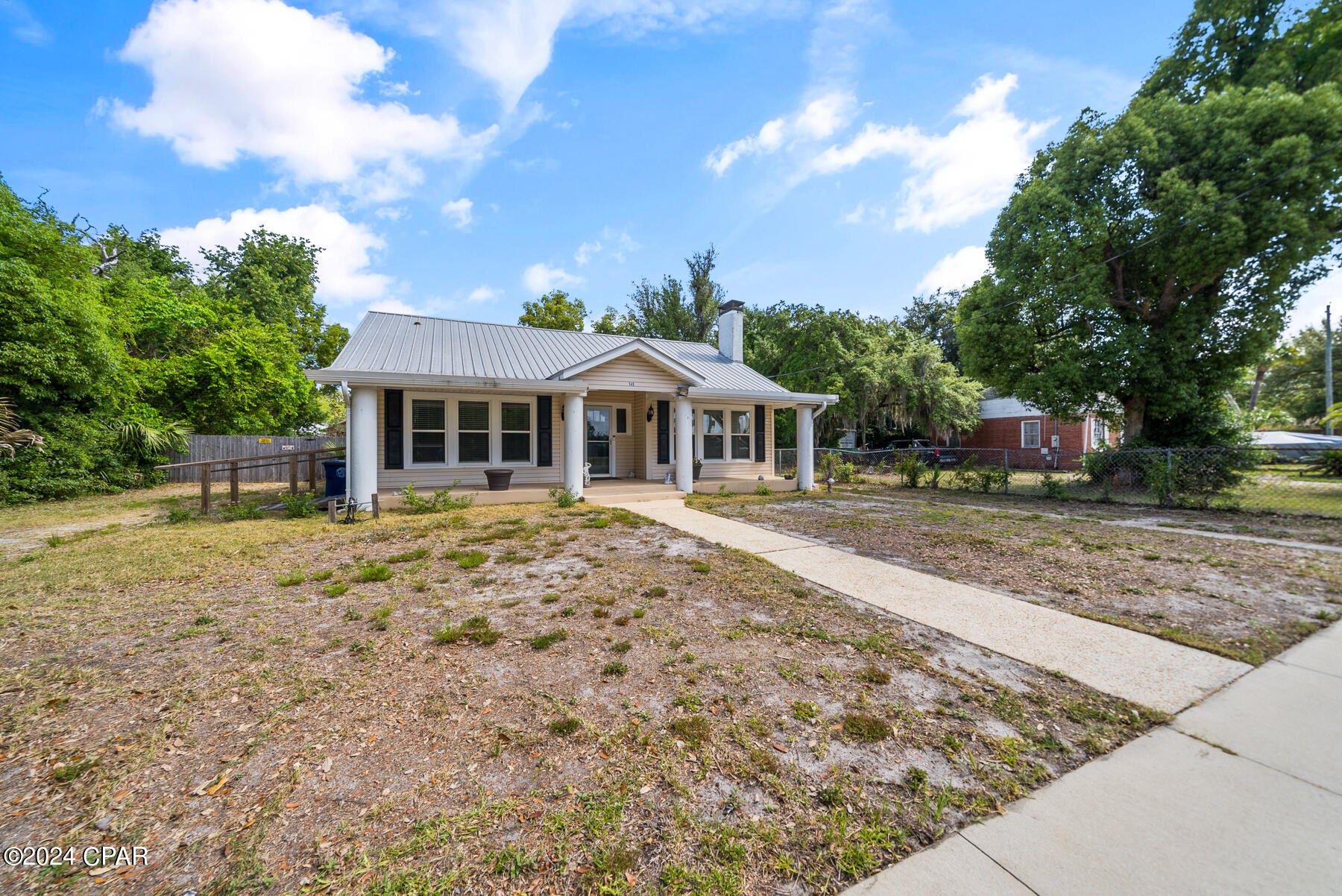 545 E 4th Street