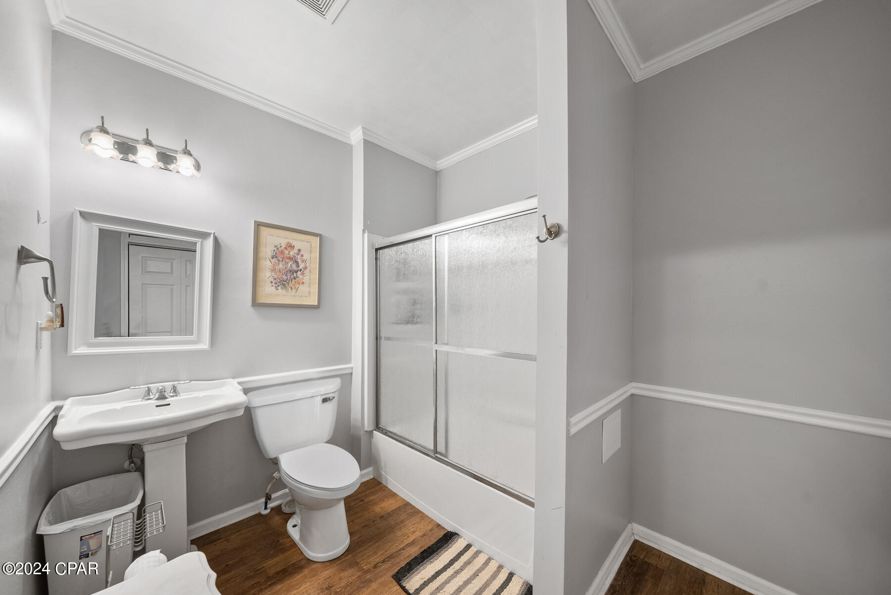 545 E 4th Street