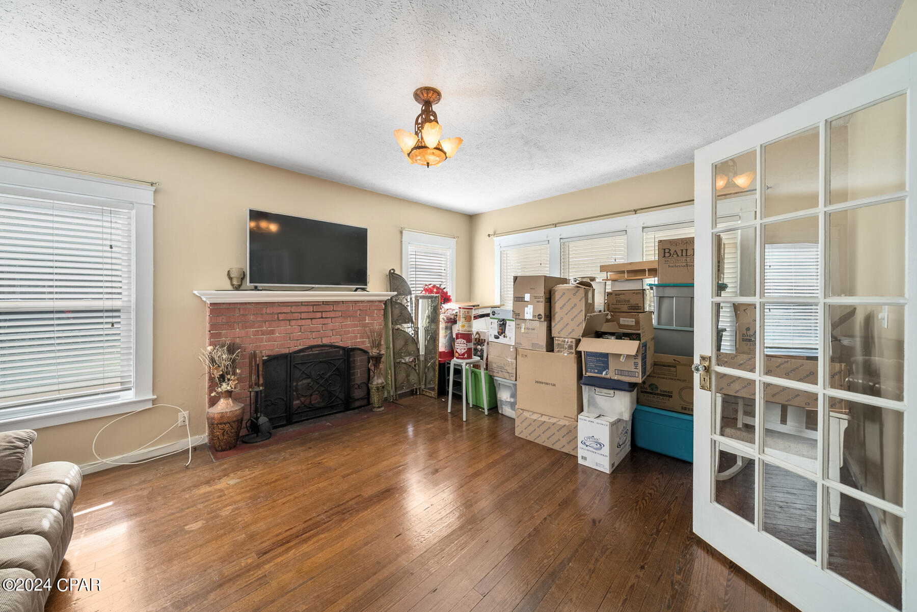 545 E 4th Street