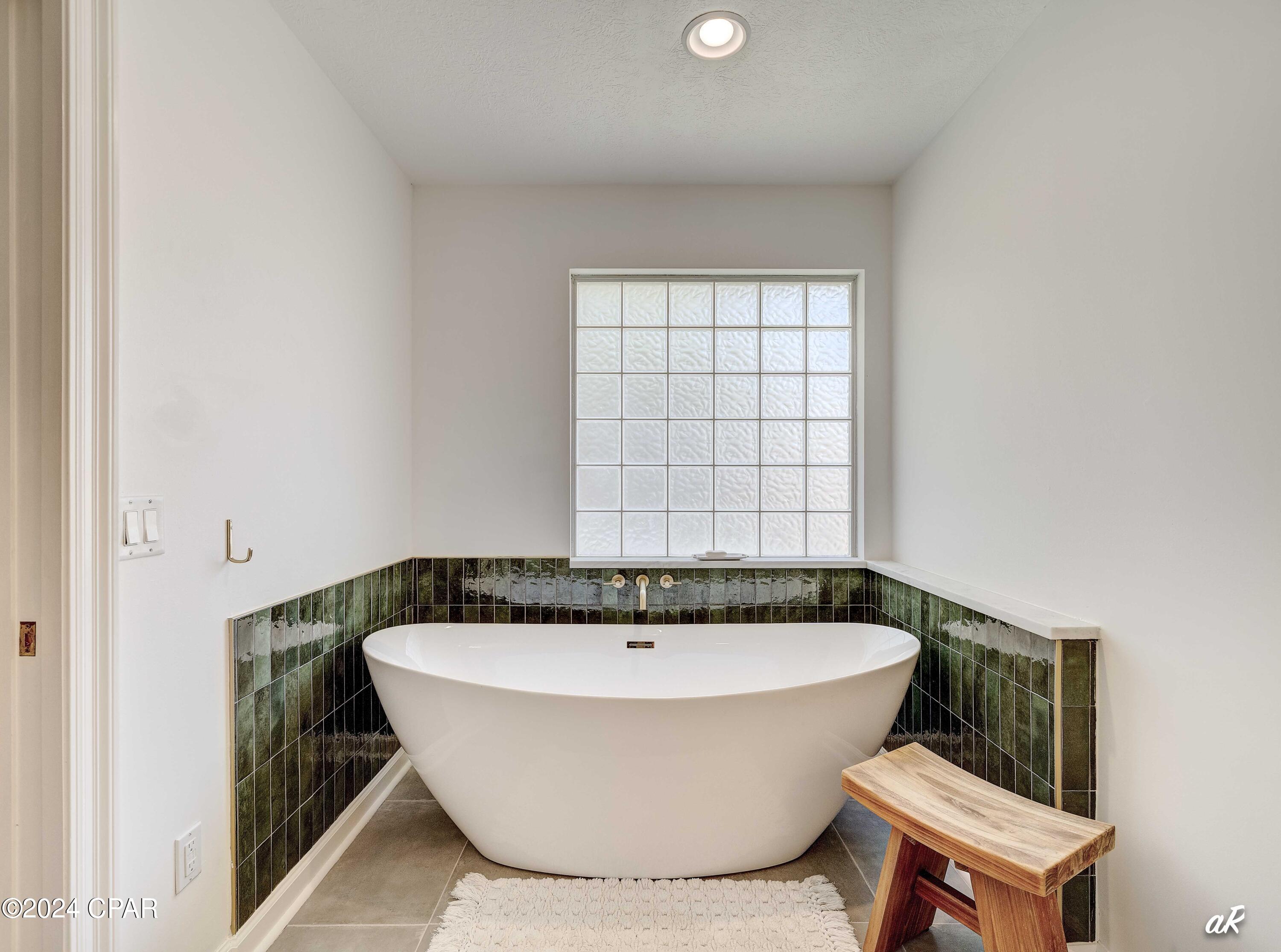 128 Twilight Bay Drive