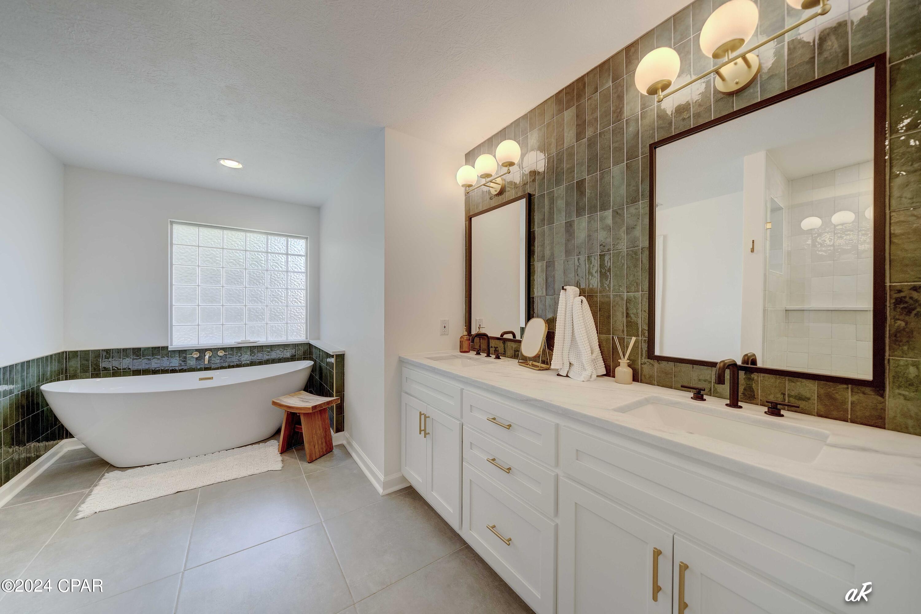 128 Twilight Bay Drive