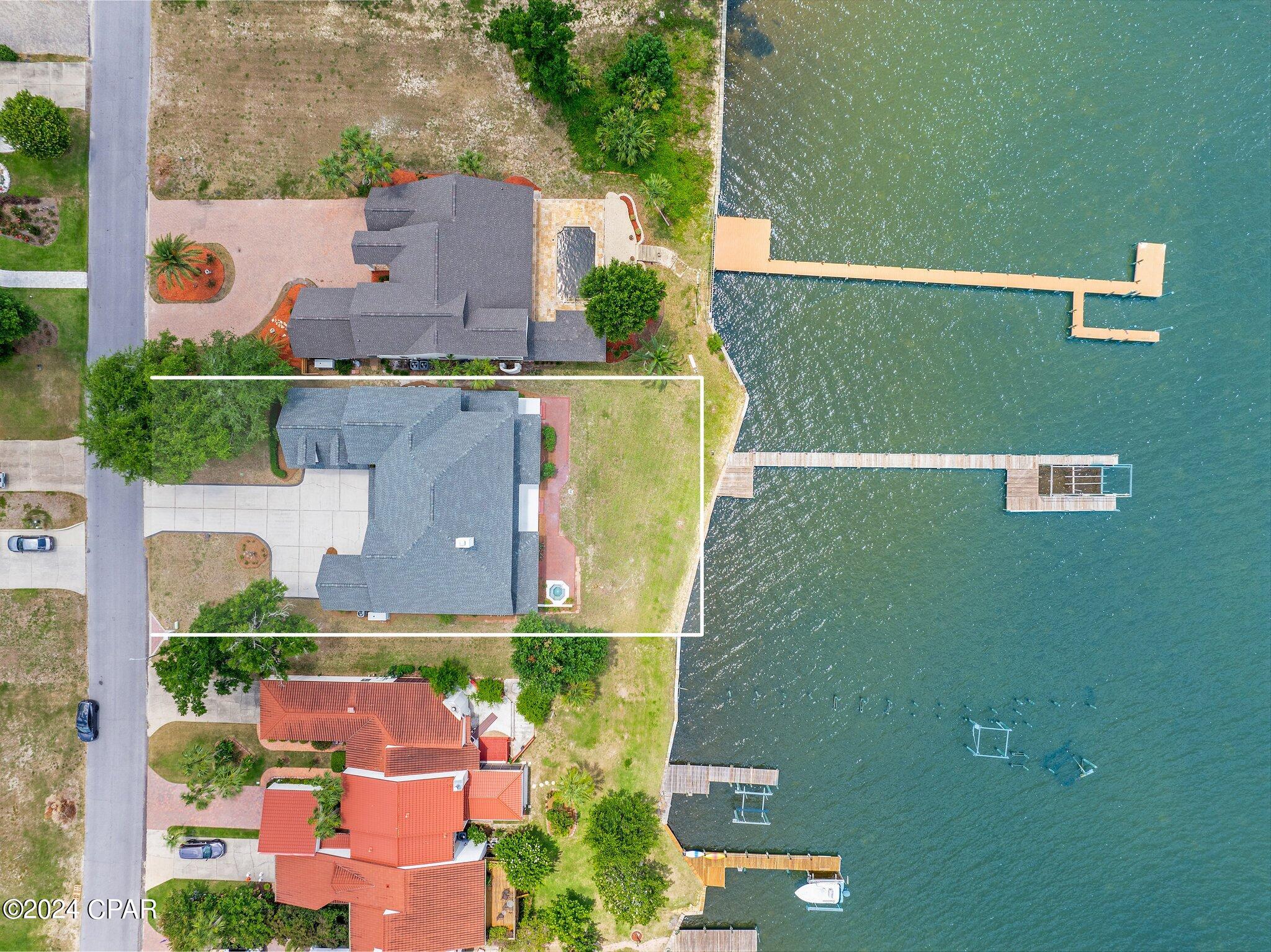 2202 Country Club Drive