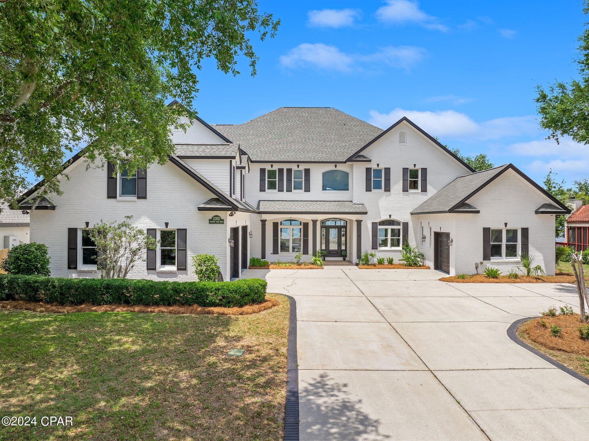 2202 Country Club Drive