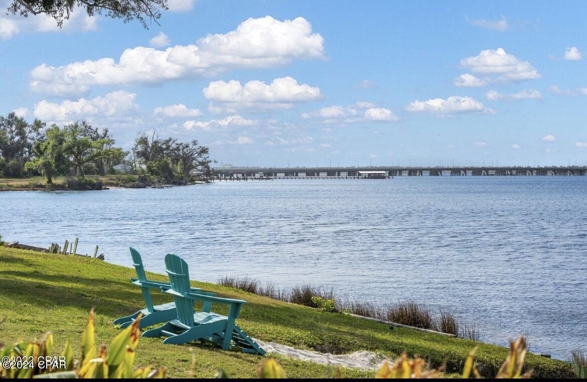 2202 Country Club Drive