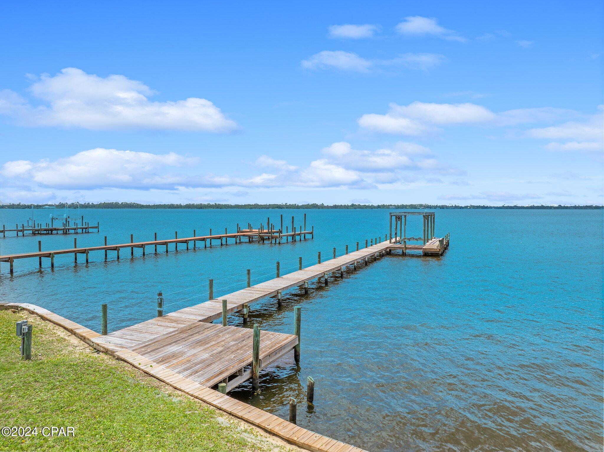 2202 Country Club Drive