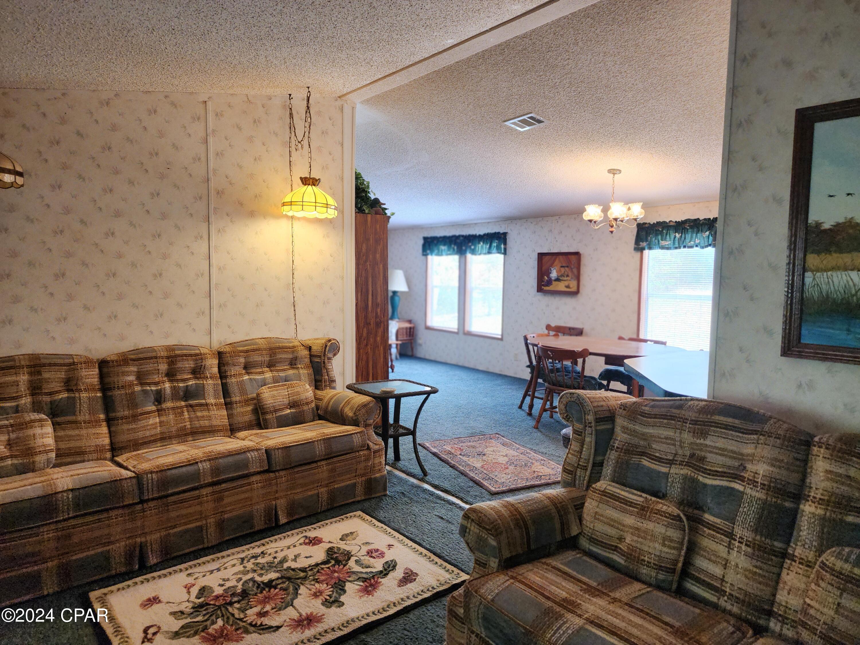 1043 Lake Retreat Drive