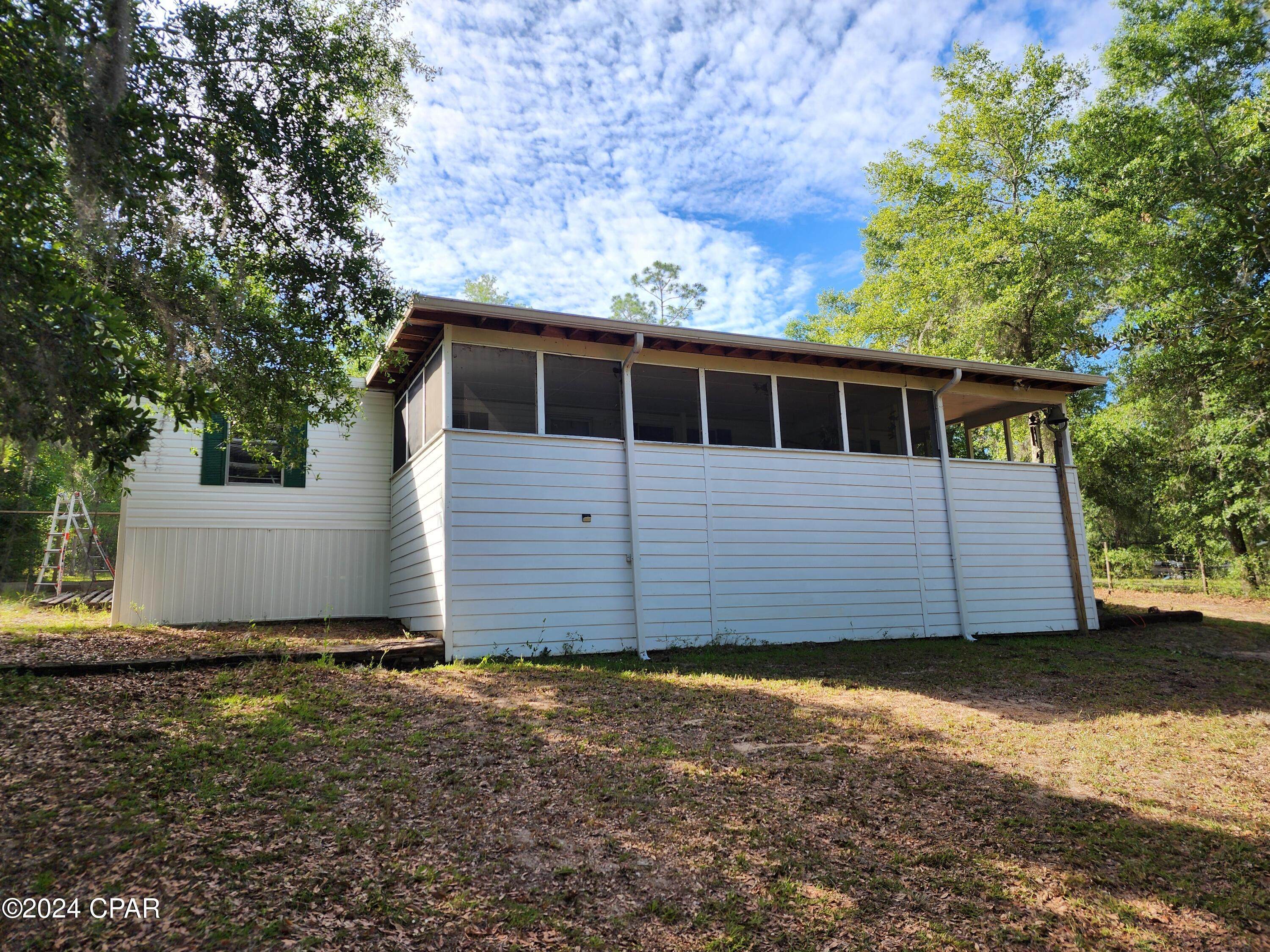 1043 Lake Retreat Drive