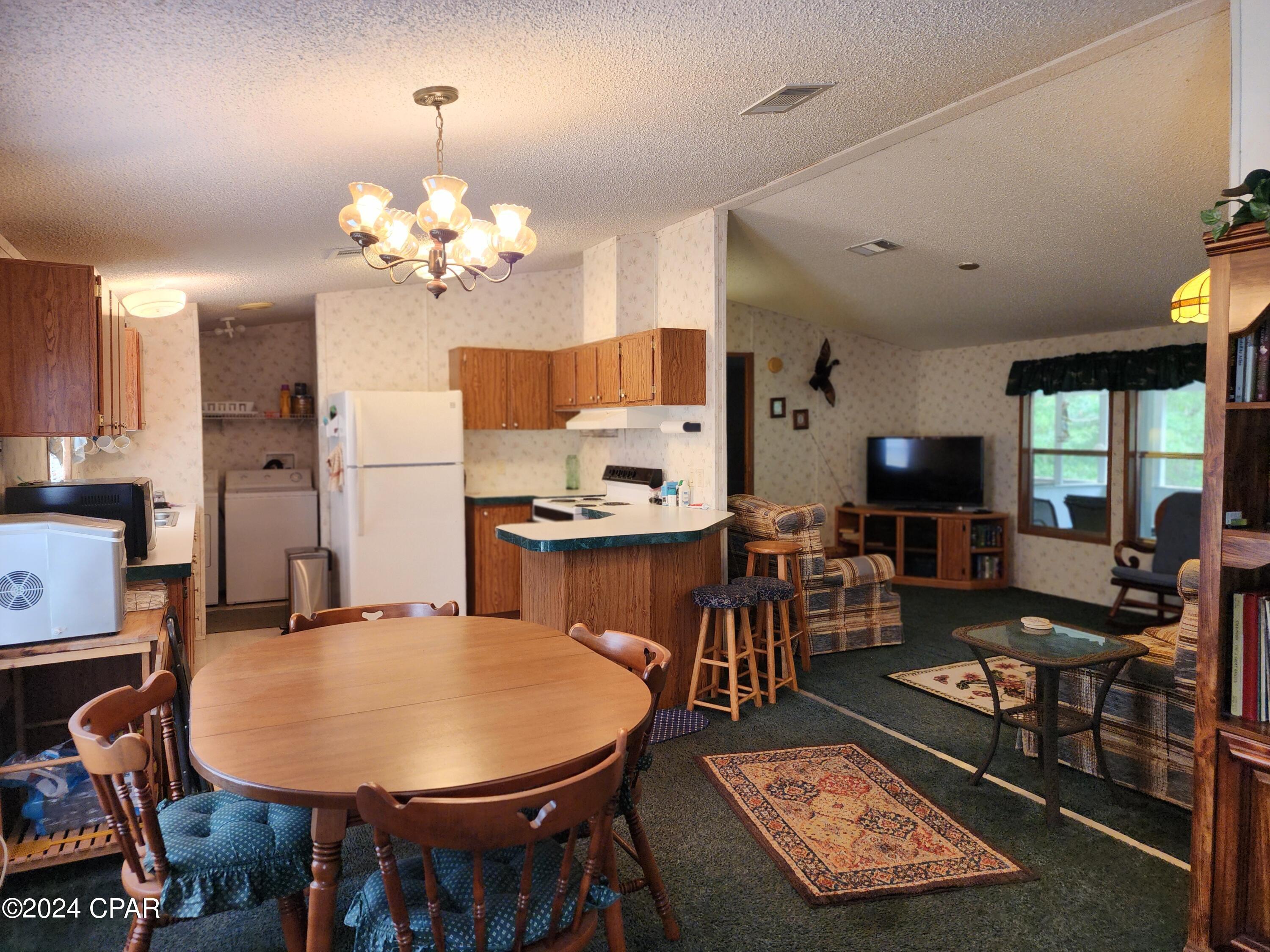 1043 Lake Retreat Drive