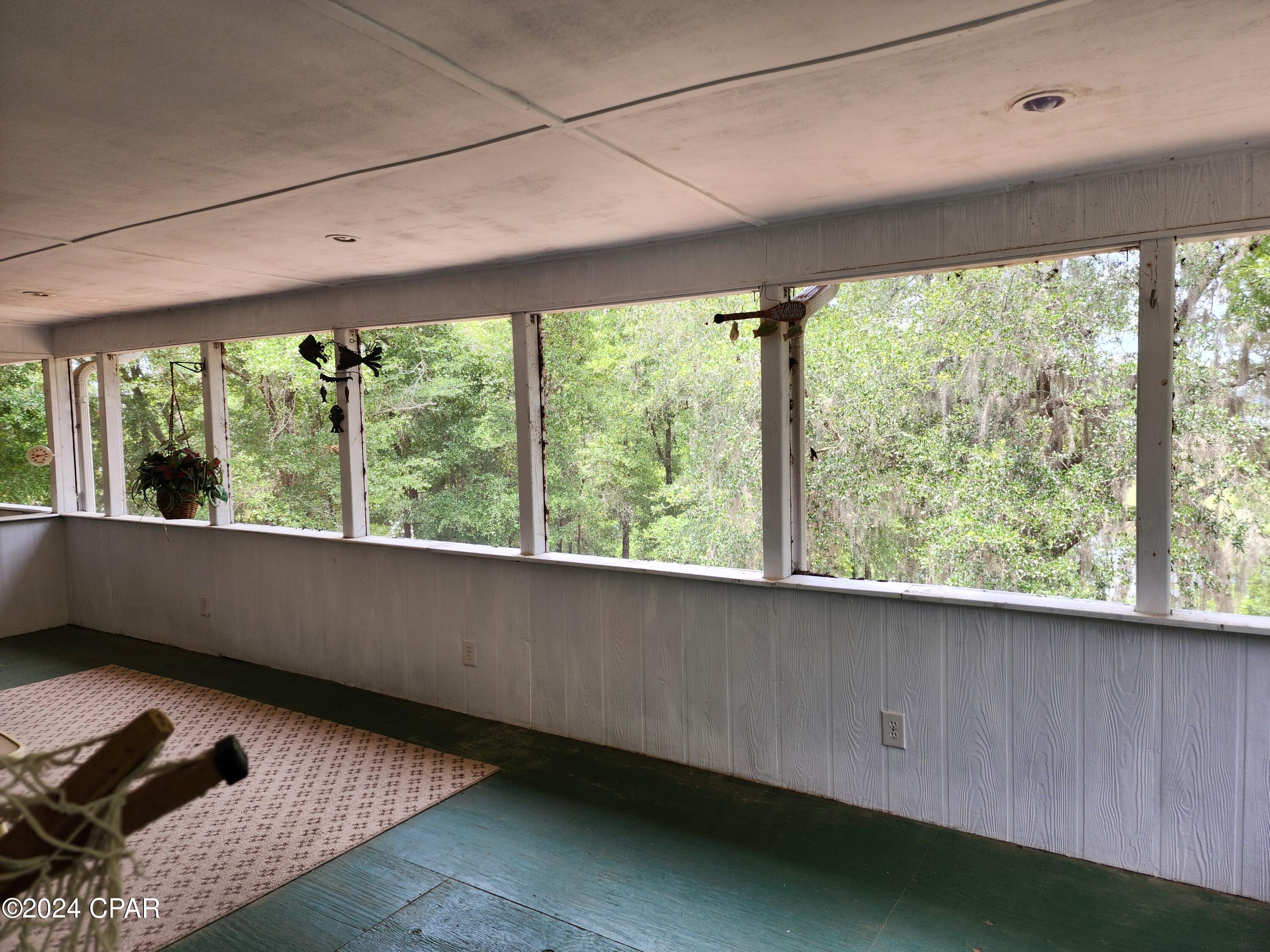 1043 Lake Retreat Drive