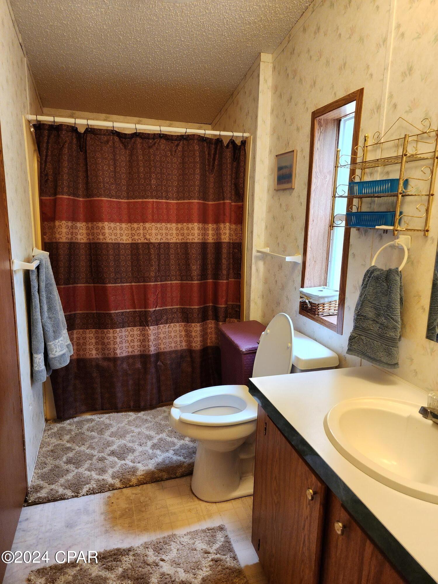 1043 Lake Retreat Drive