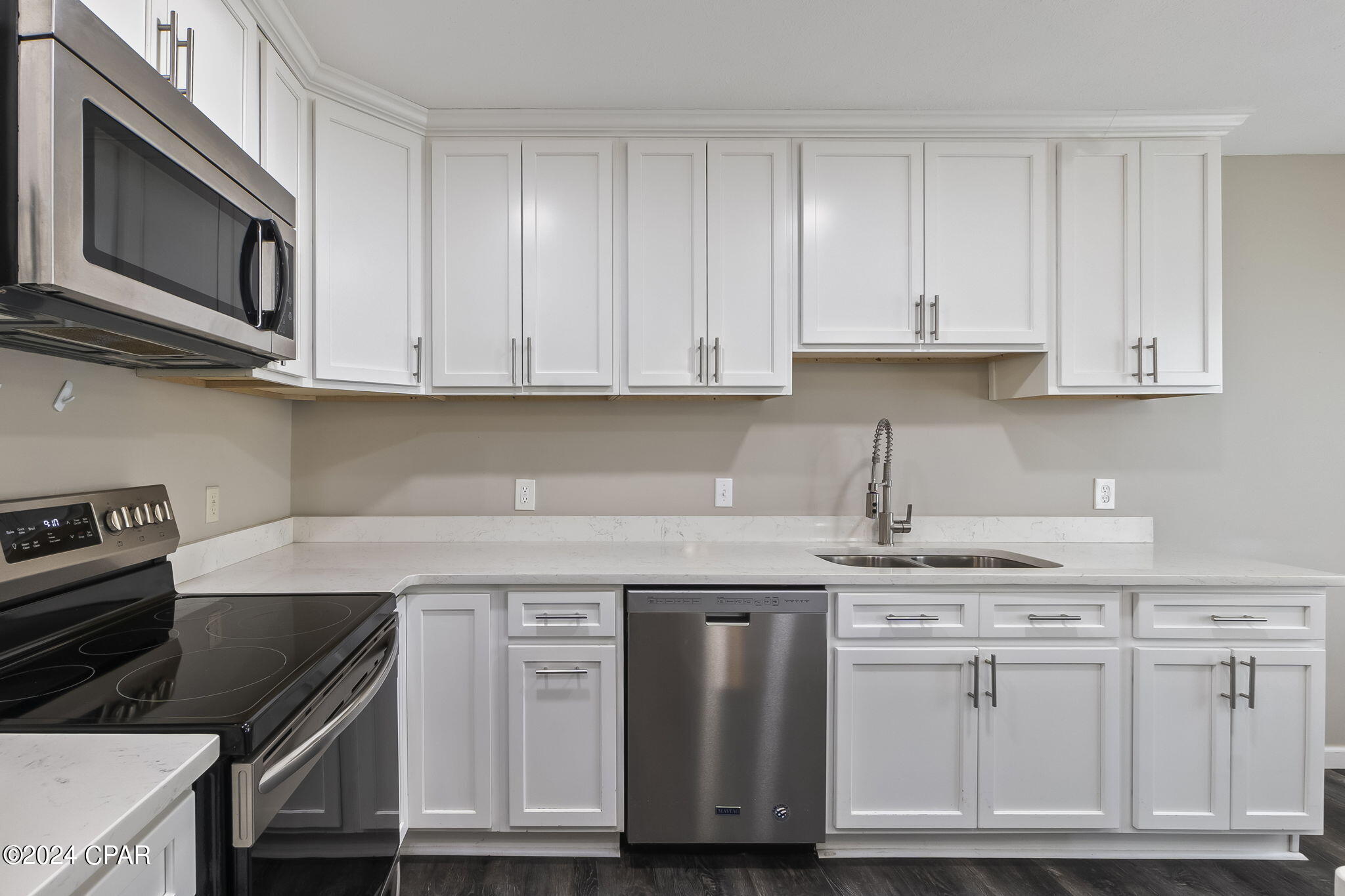 2716 Oak Hammock Drive