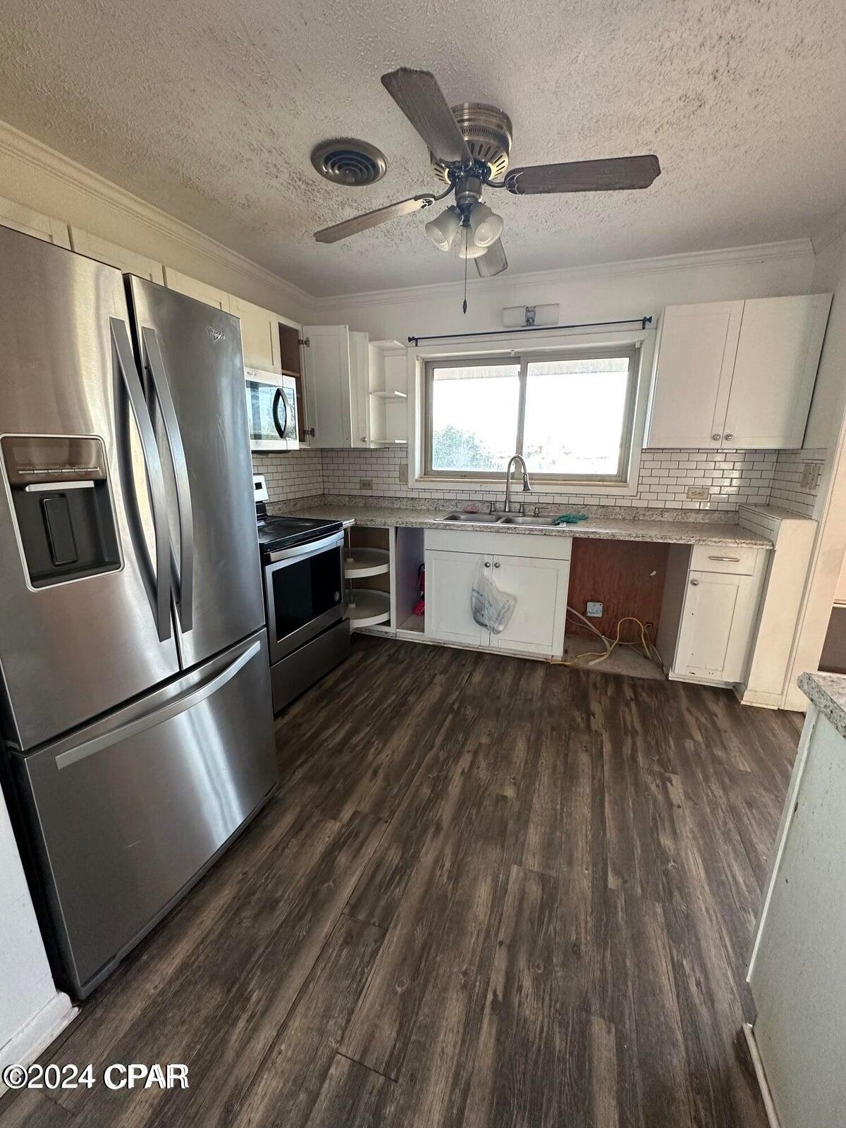 1542 Highway 389