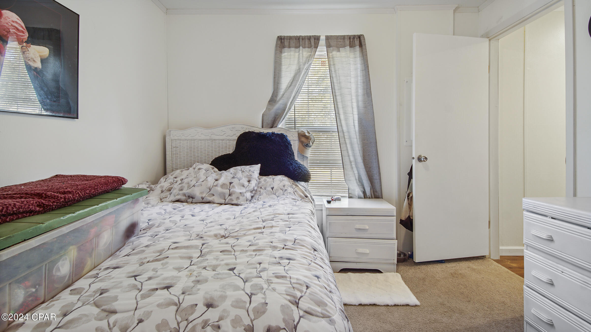 1202 Hampshire Boulevard