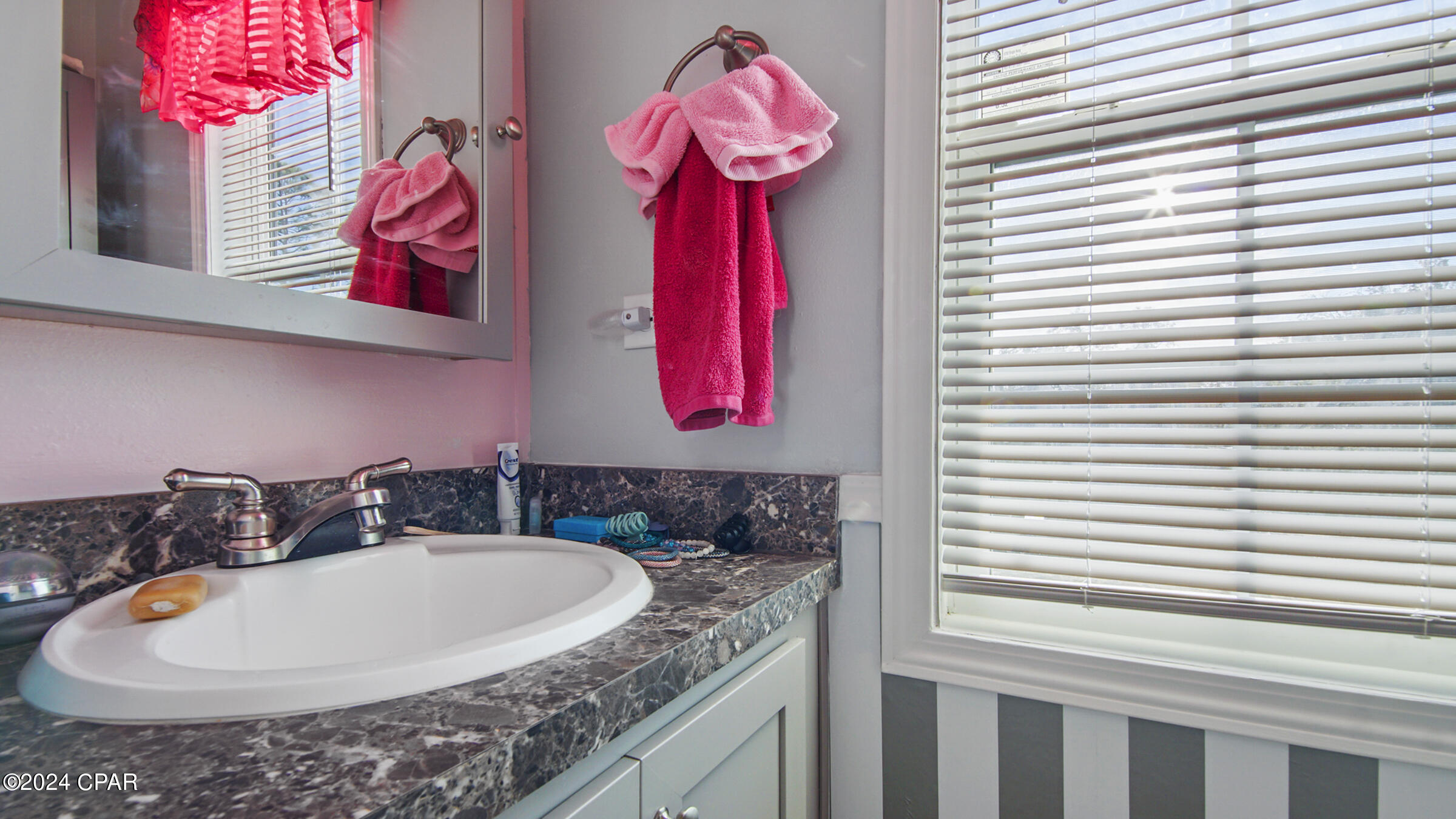 1202 Hampshire Boulevard