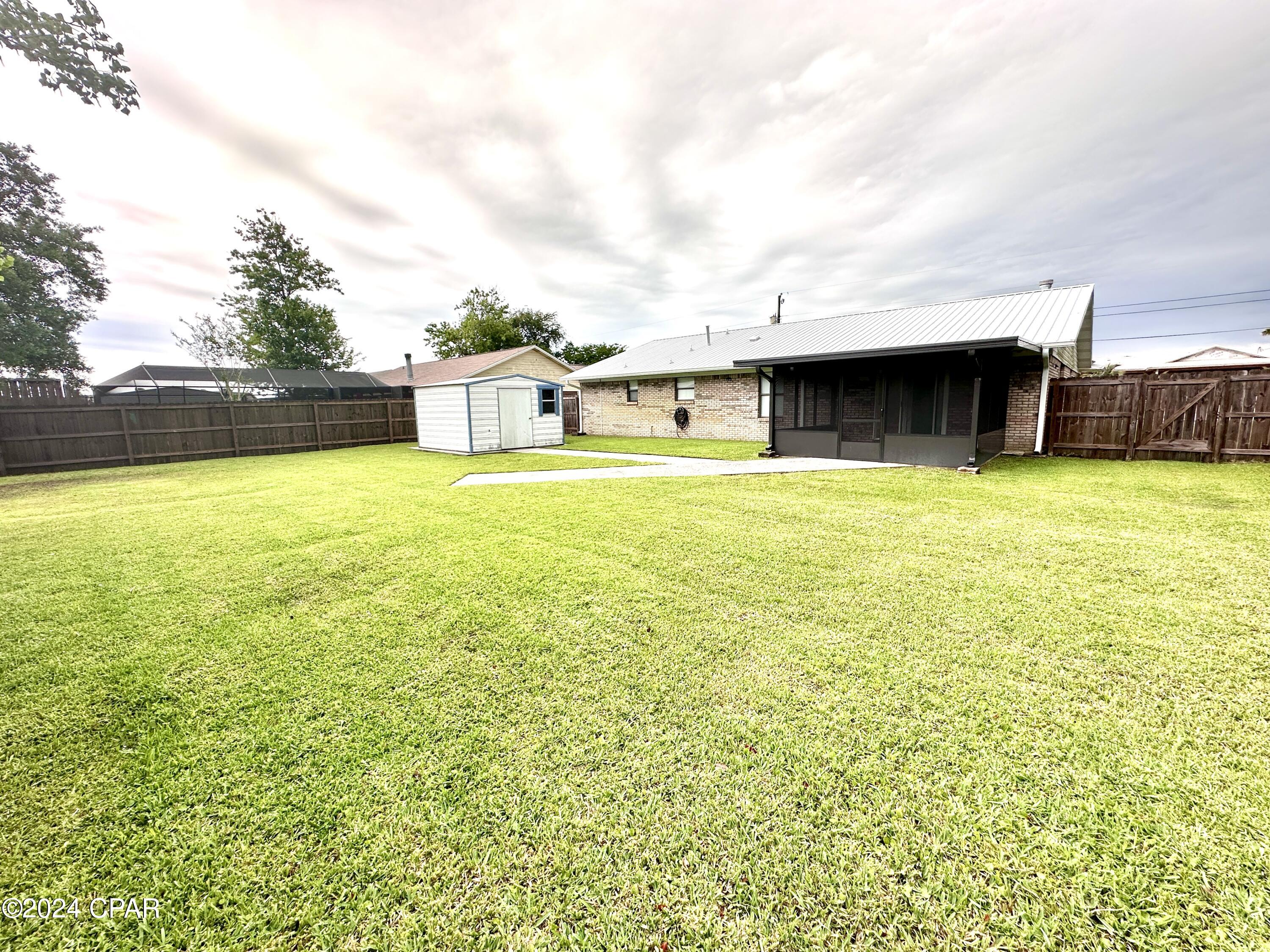 6047 Howard Road