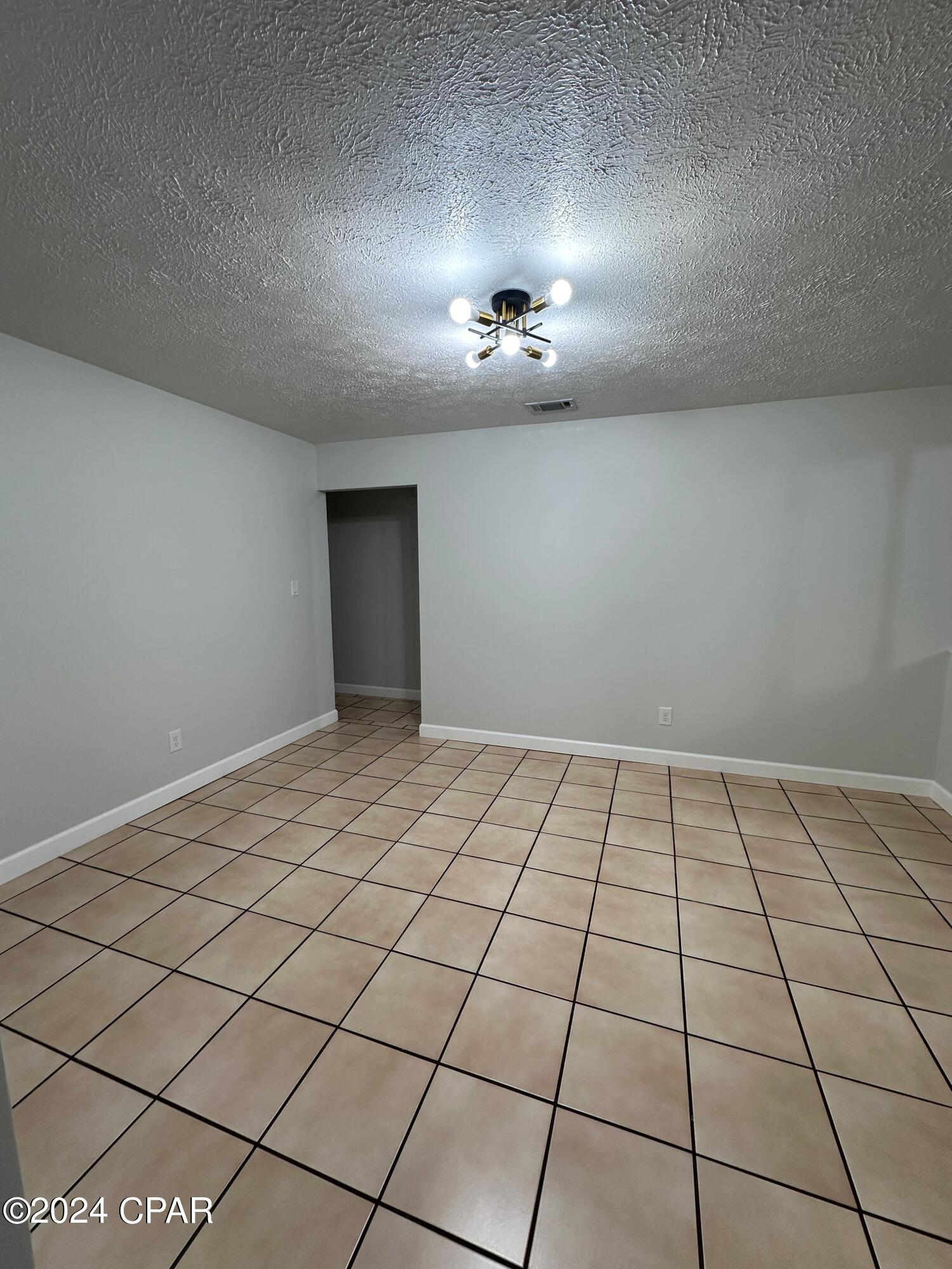 6047 Howard Road