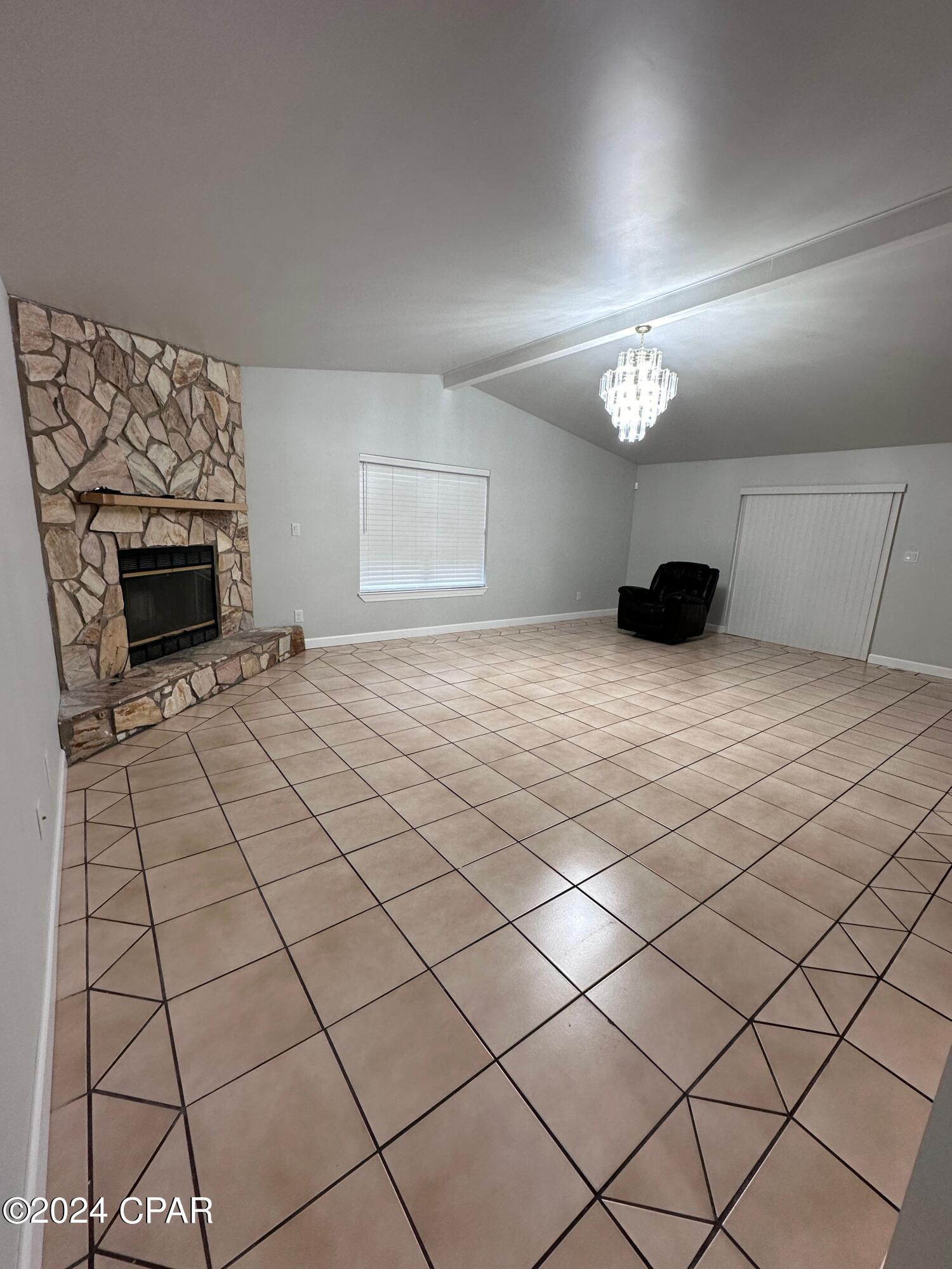6047 Howard Road
