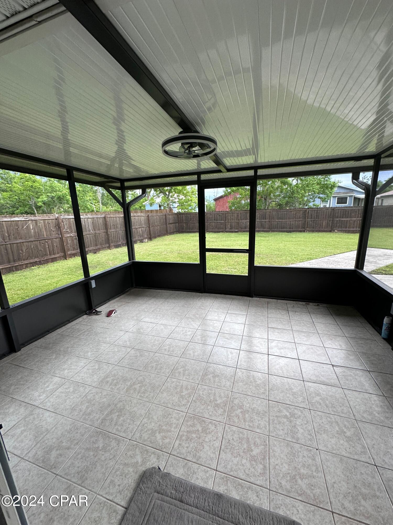 6047 Howard Road