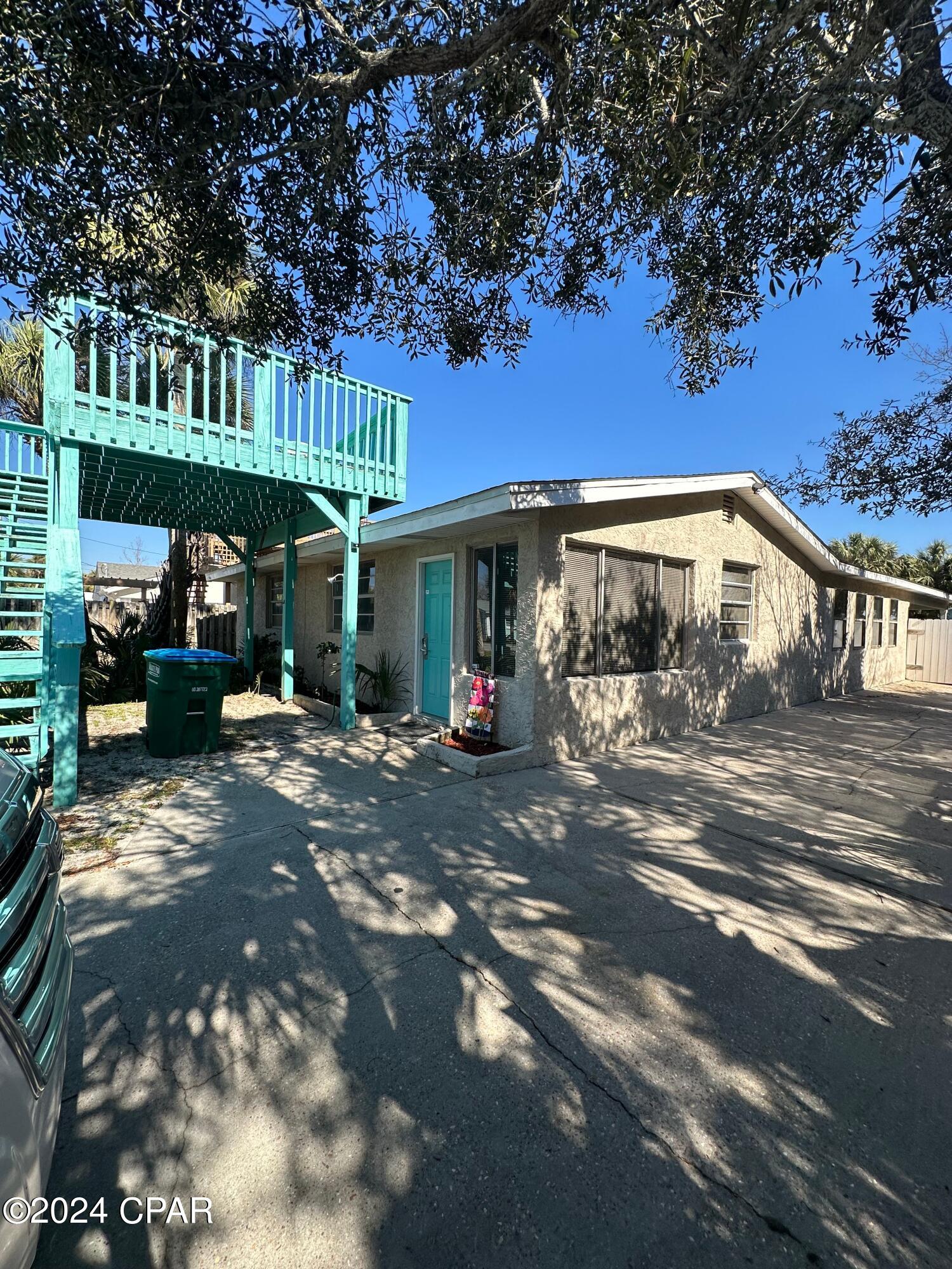 603 Dolphin Street